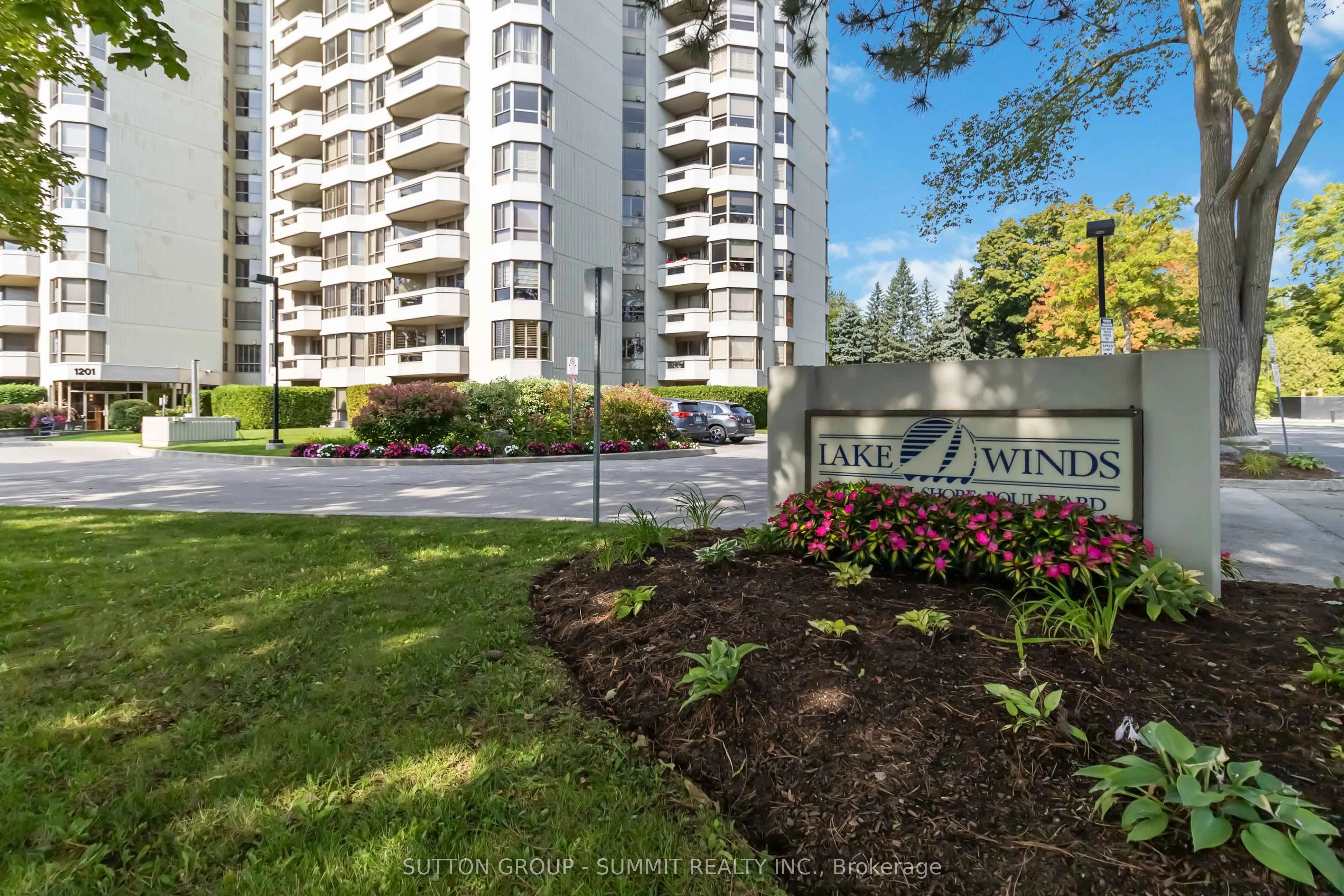 1201 North Shore Boulevard E, #807