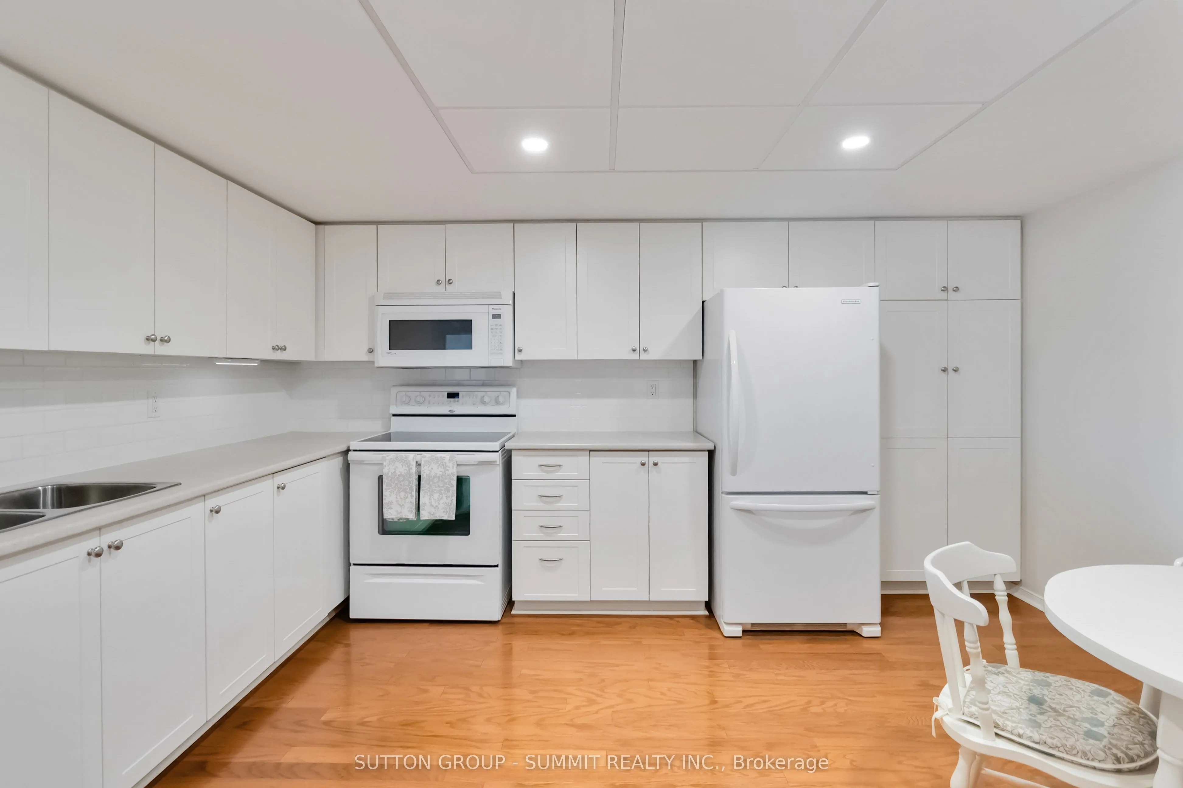1201 North Shore Boulevard E, #807