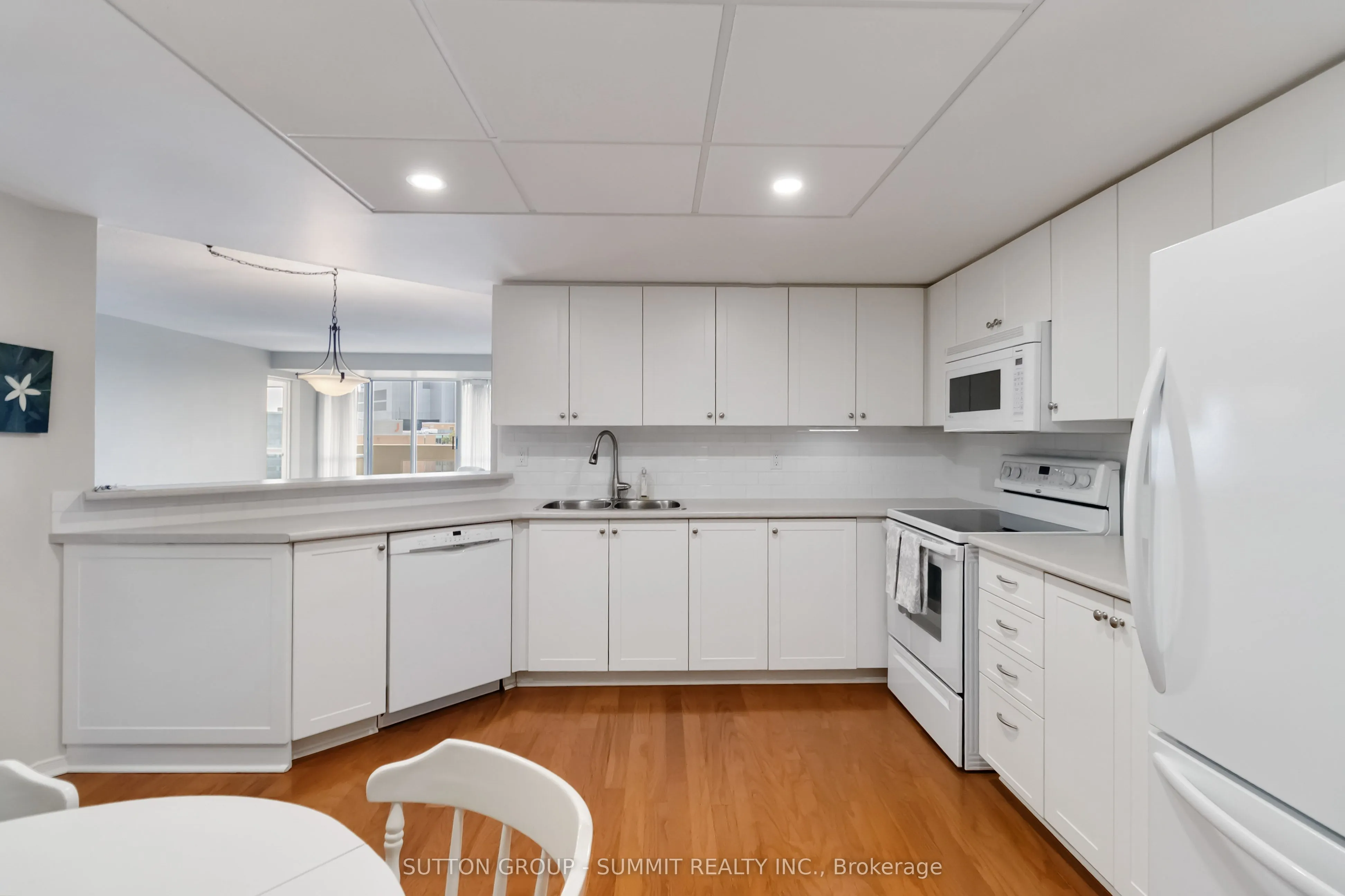 1201 North Shore Boulevard E, #807
