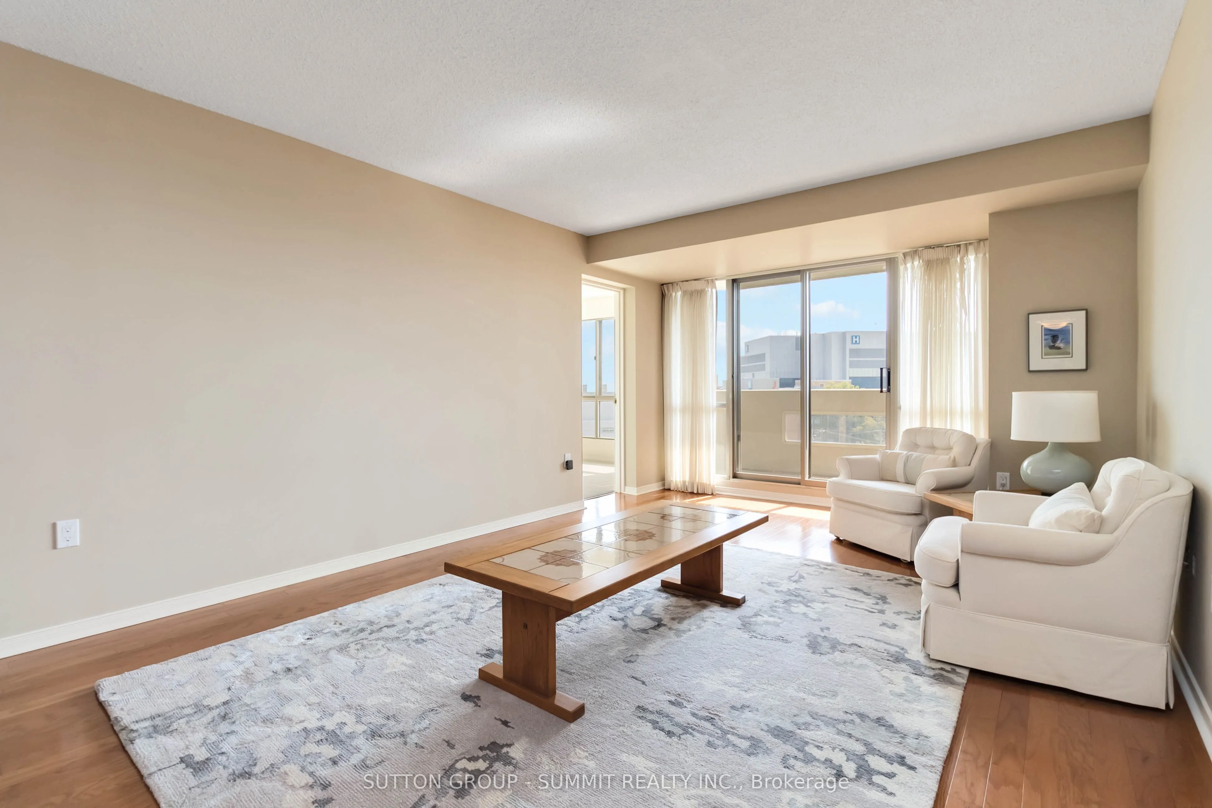 1201 North Shore Boulevard E, #807