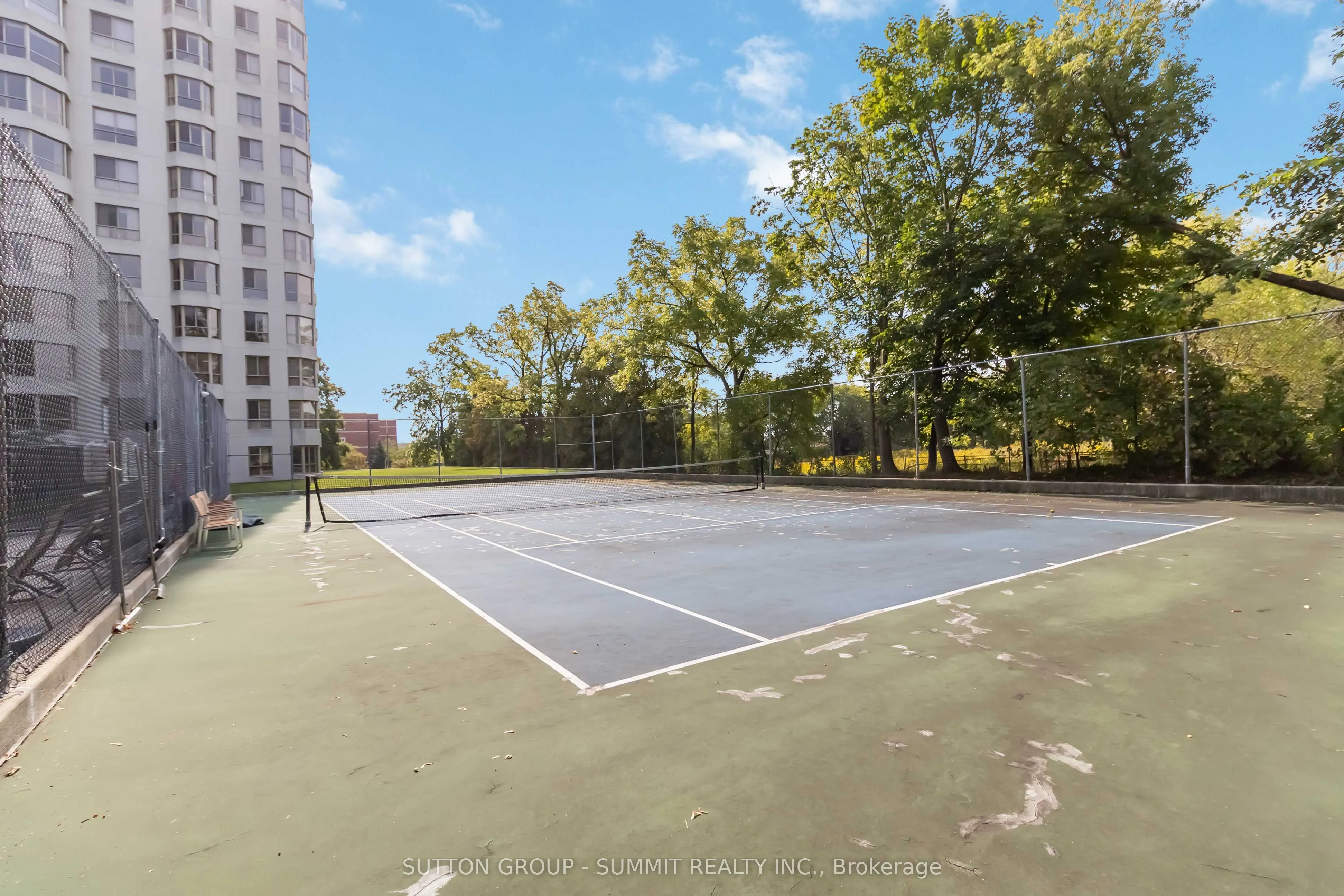 1201 North Shore Boulevard E, #807