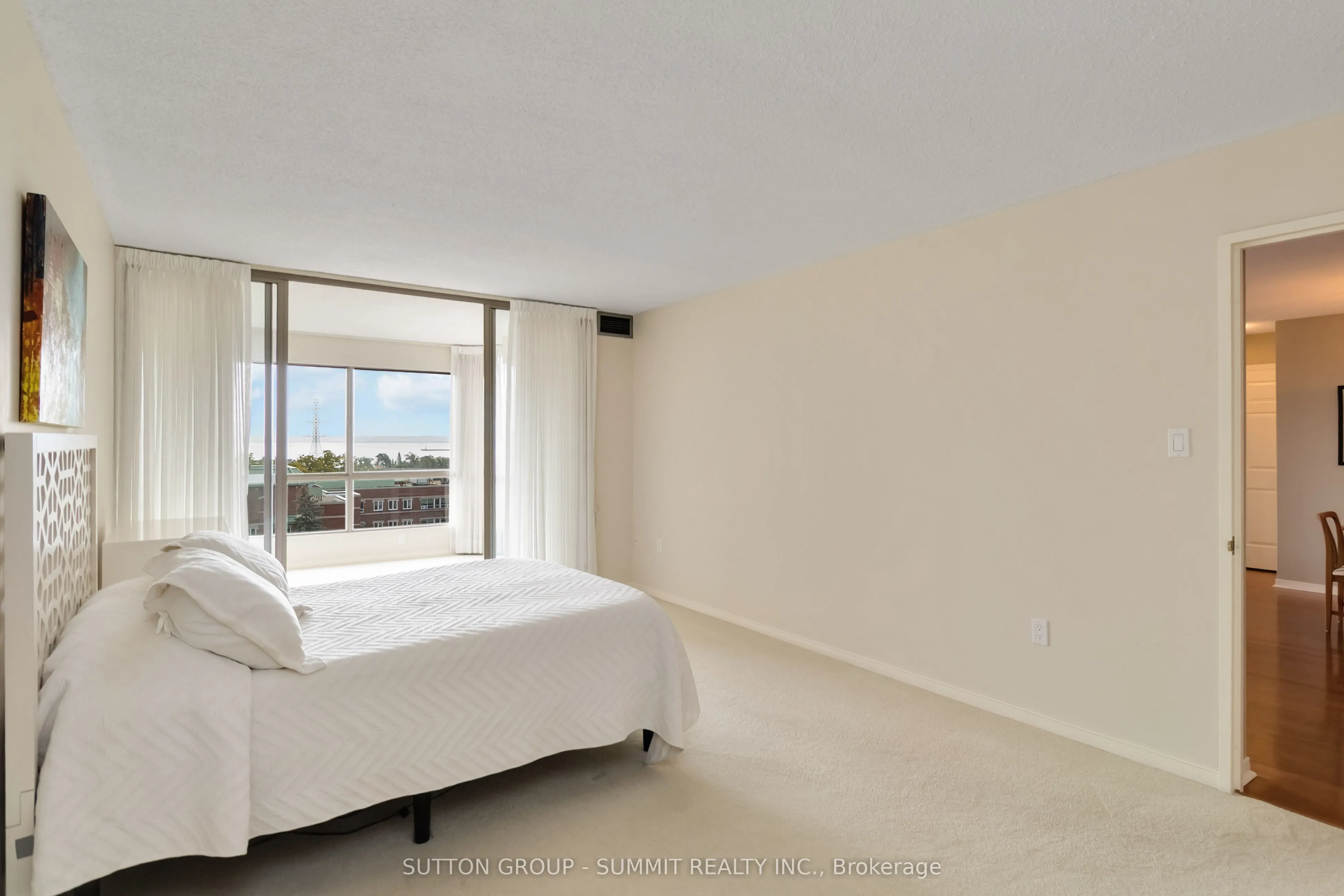 1201 North Shore Boulevard E, #807