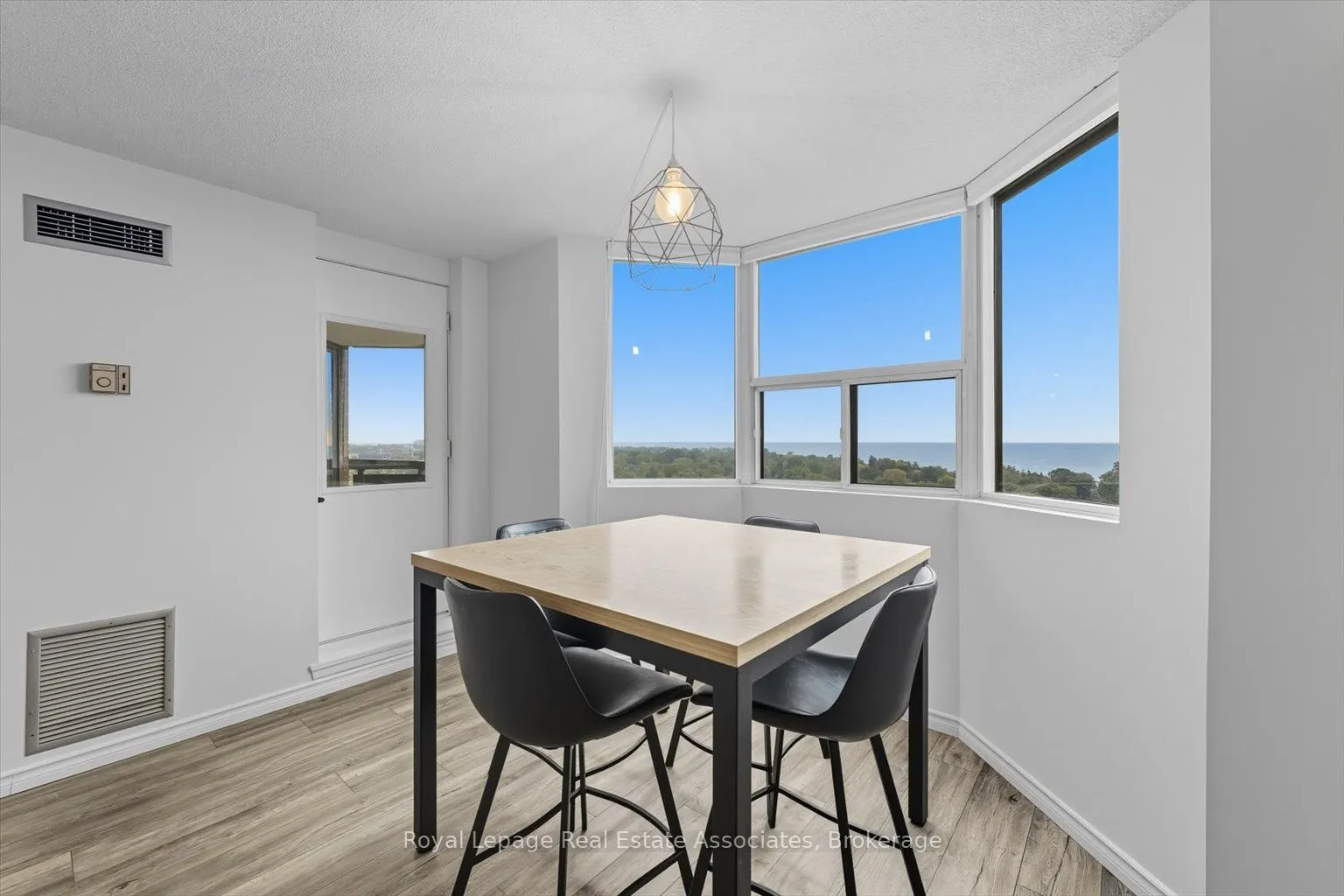 3845 Lake Shore Boulevard W, #1508