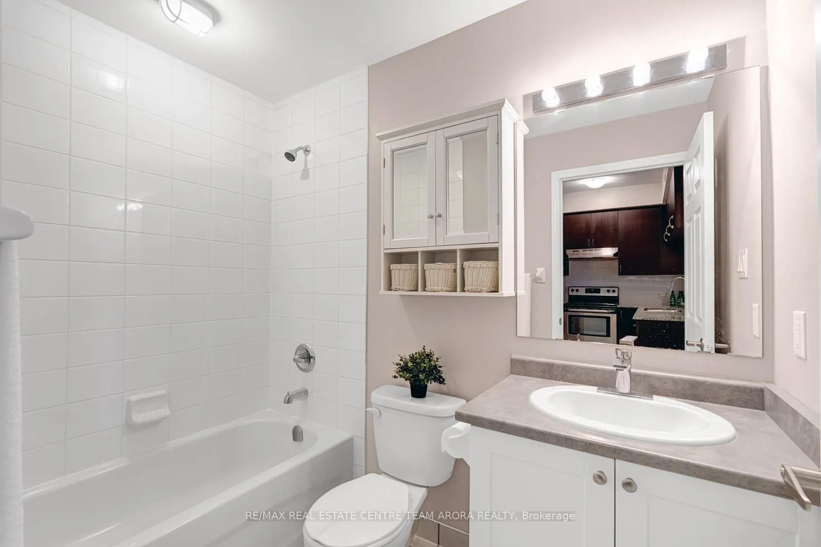 50 Sky Harbour Drive, #402