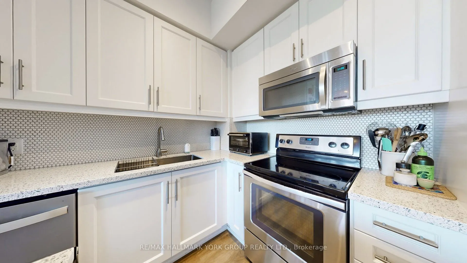 1638 Bloor Street W, #1105