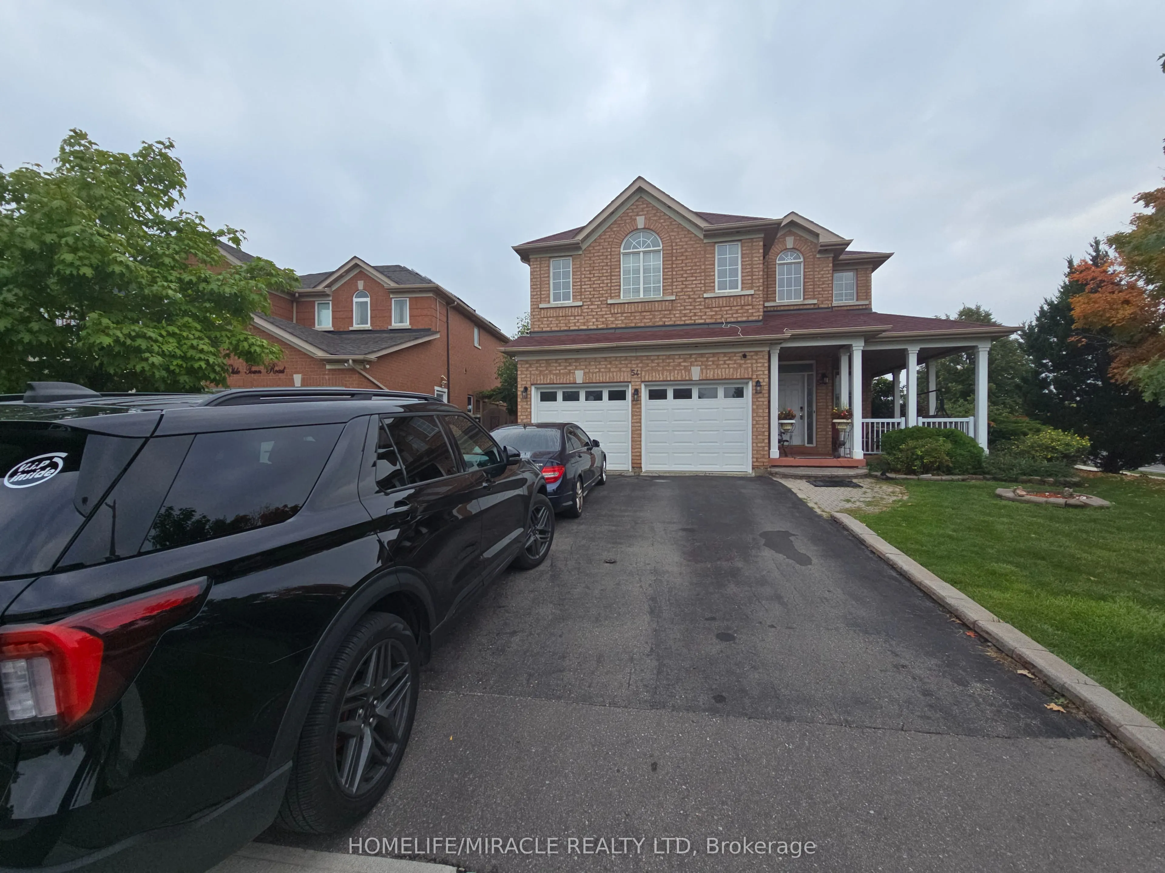 54 Olde Town Road W