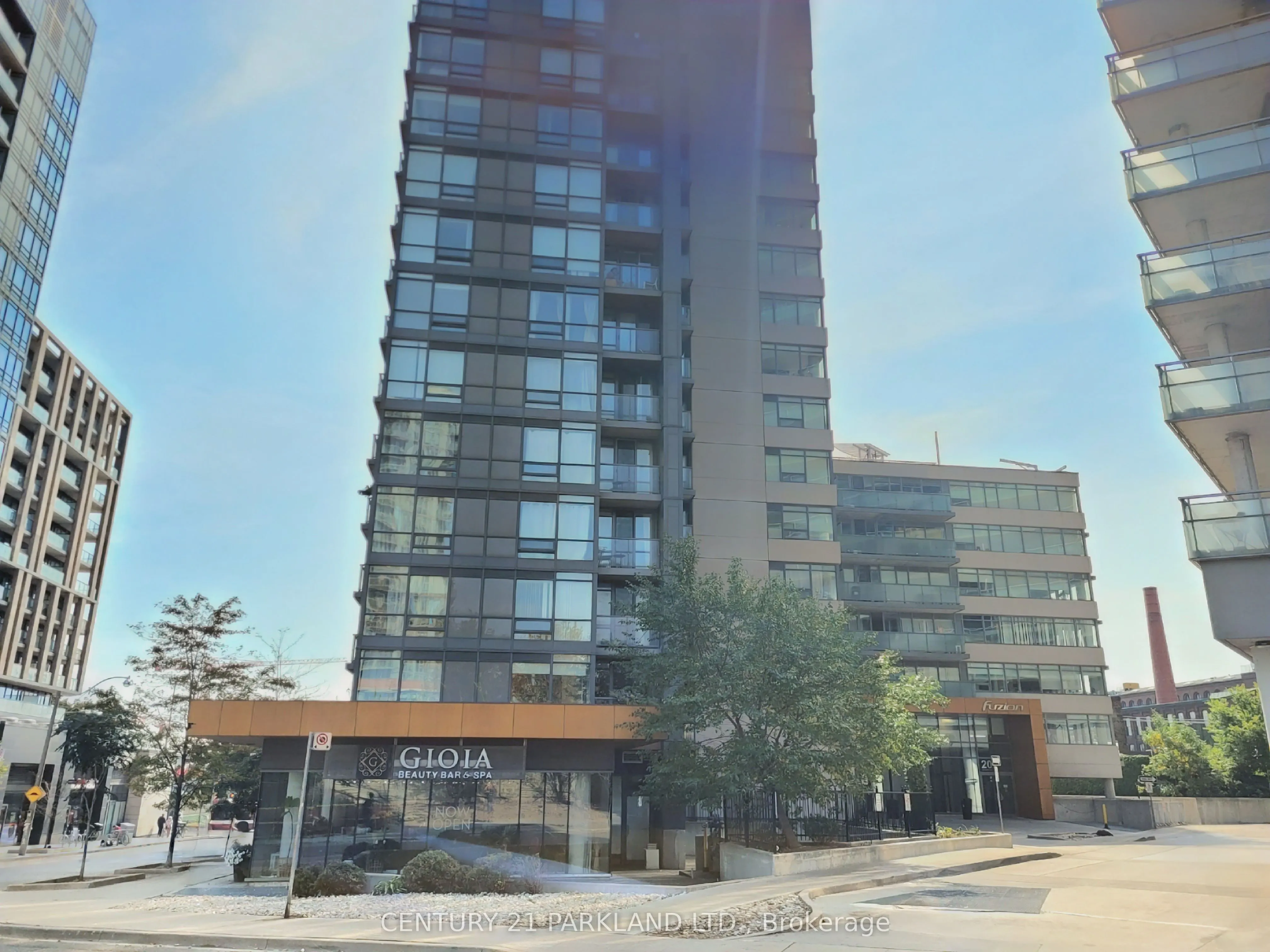 20 Joe Shuster Way, #1215