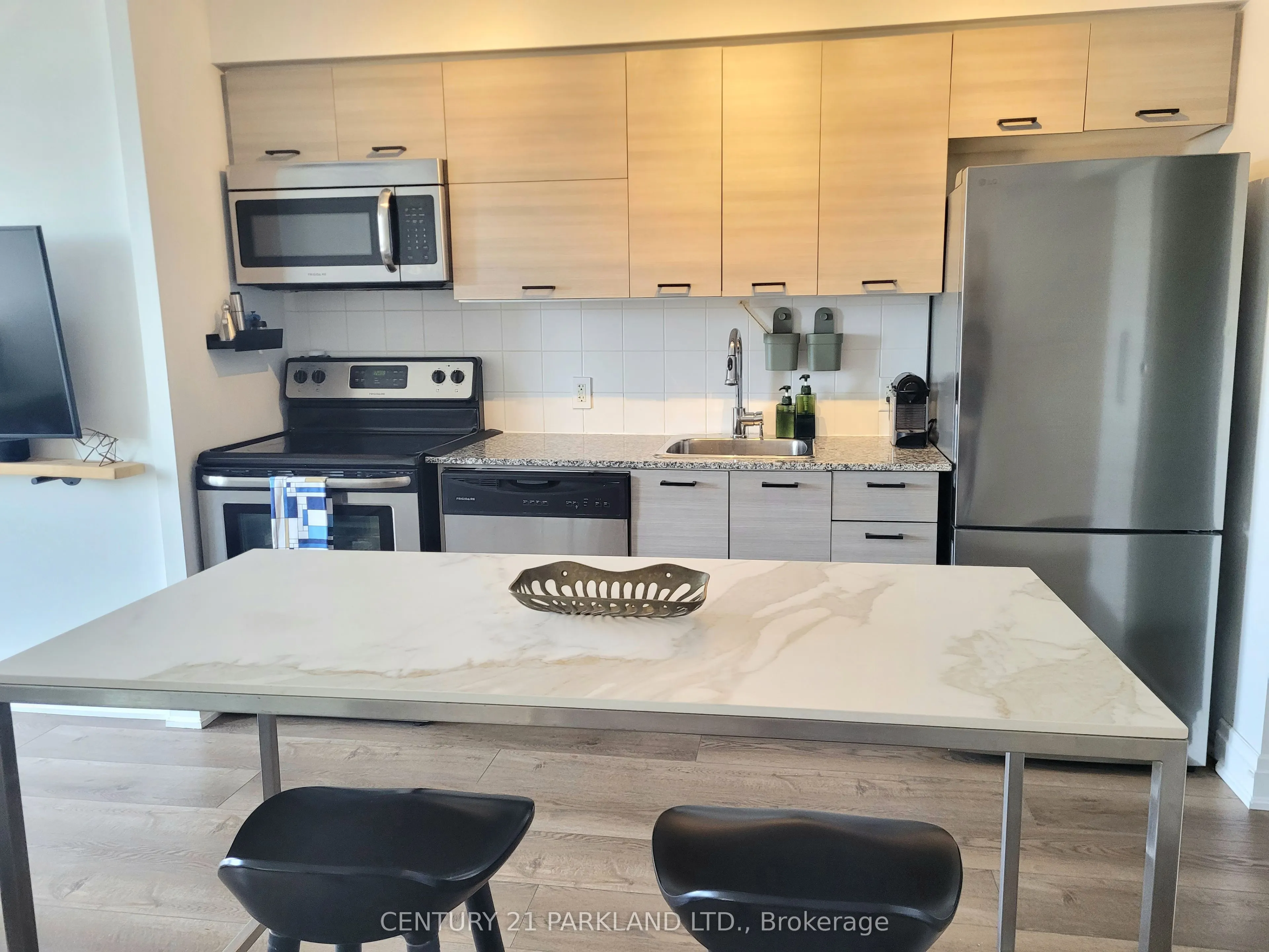 20 Joe Shuster Way, #1215