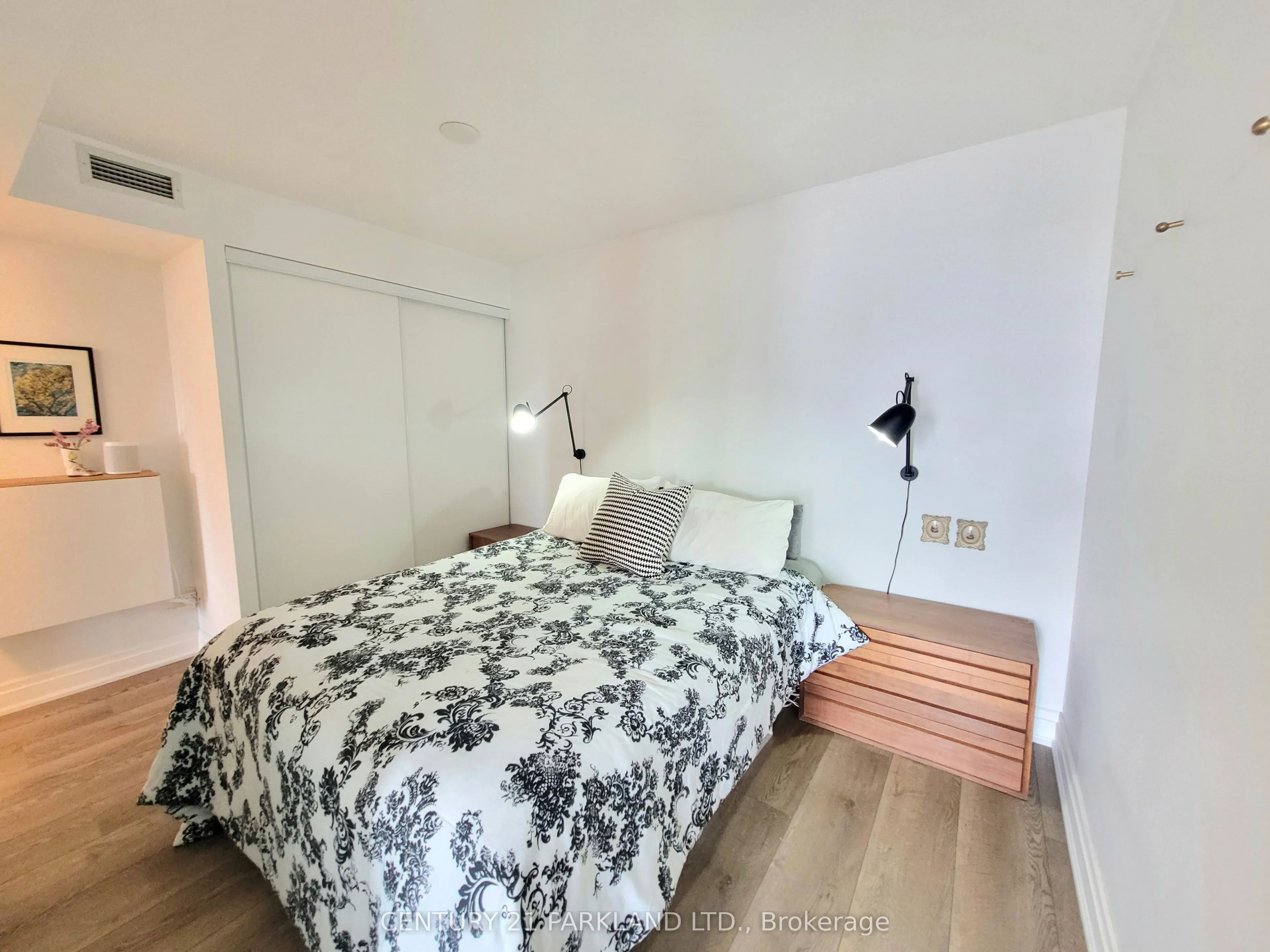 20 Joe Shuster Way, #1215