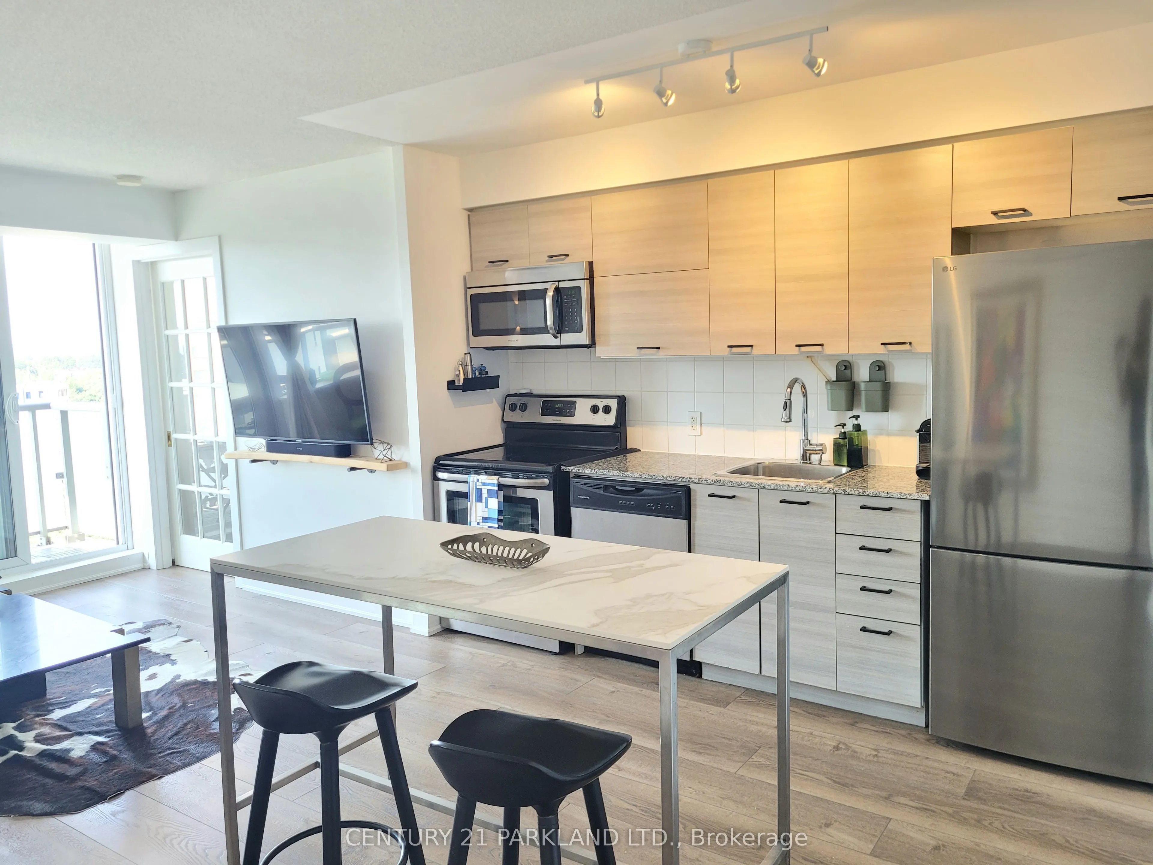20 Joe Shuster Way, #1215