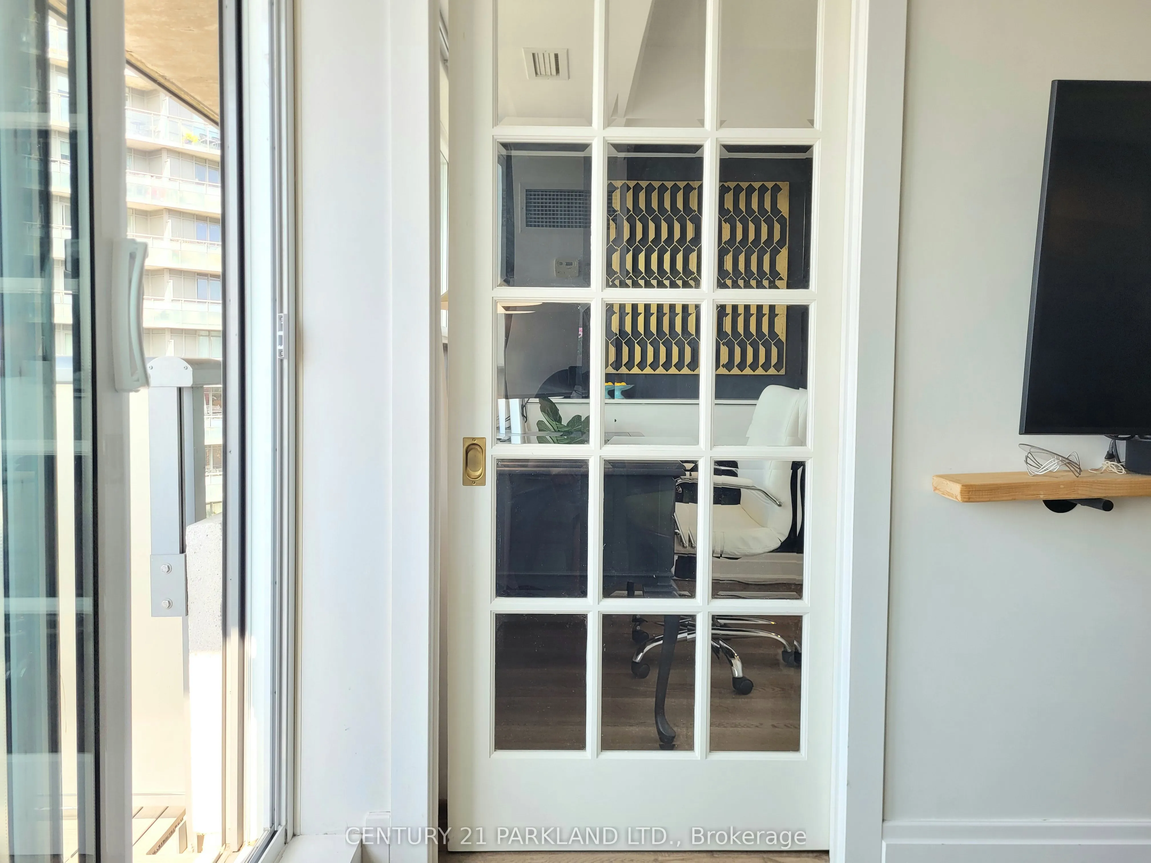 20 Joe Shuster Way, #1215