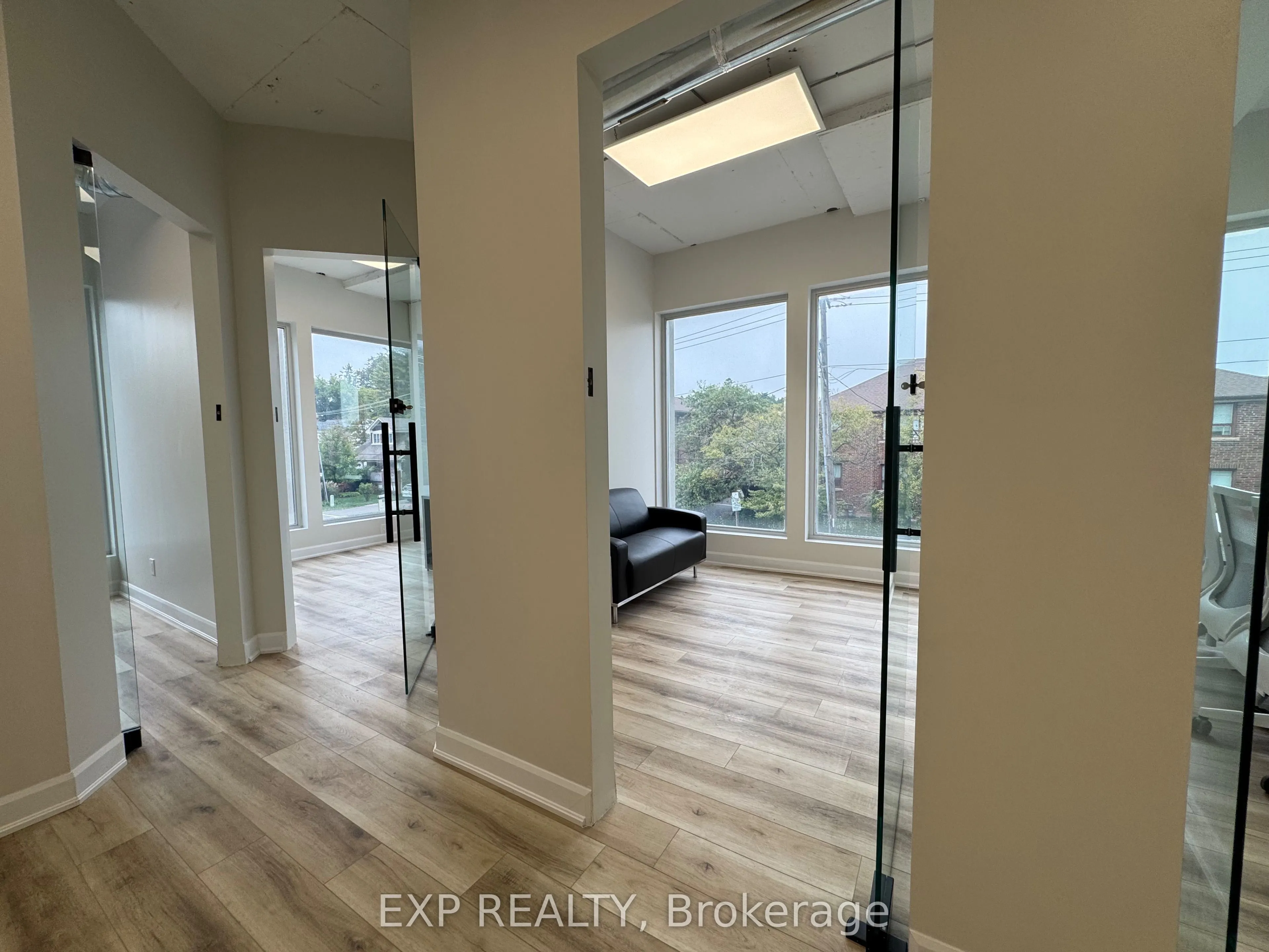 230 Lakeshore Road E, #212