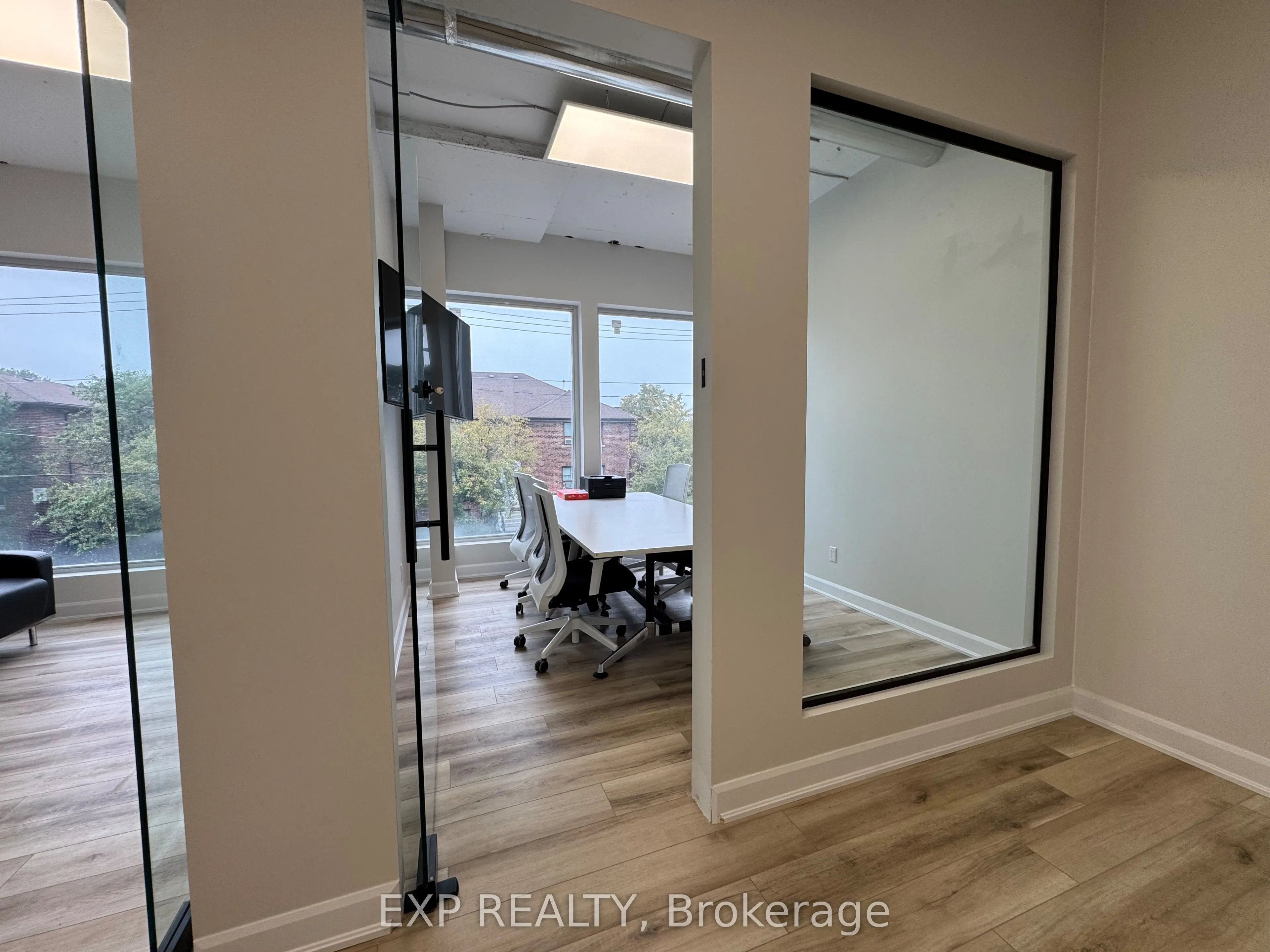 230 Lakeshore Road E, #212
