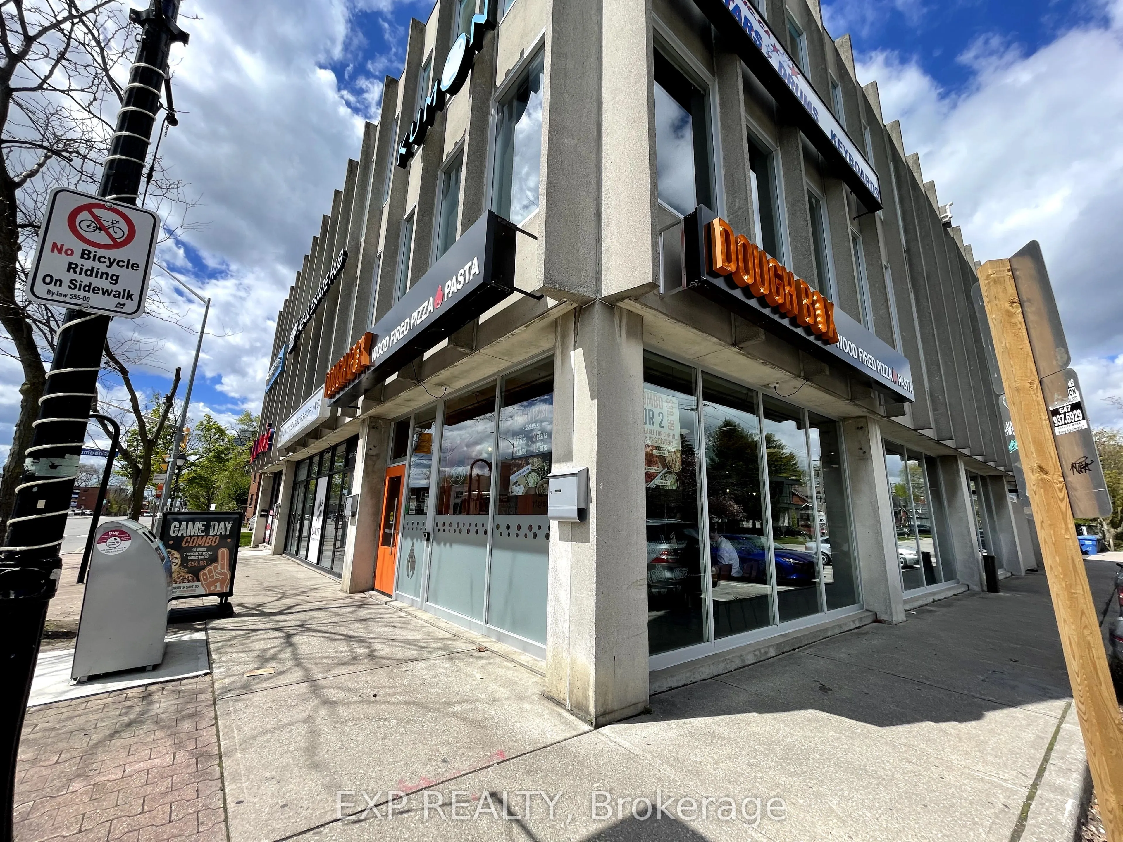 230 Lakeshore Road E, #212