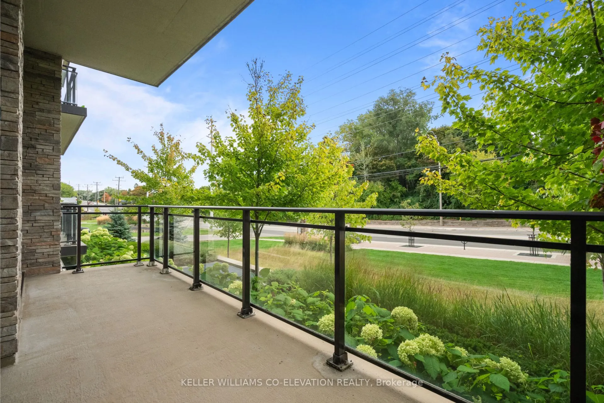 1575 Lakeshore Road W, #G28