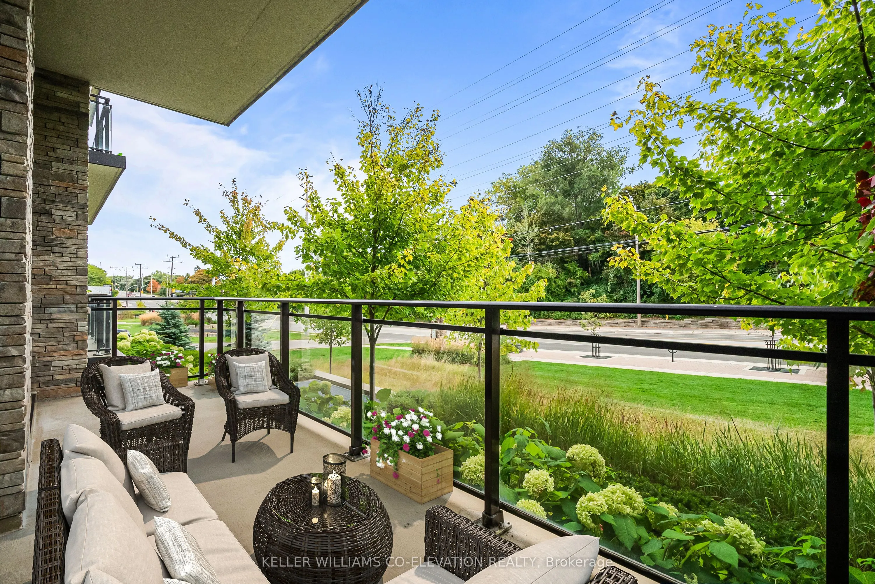 1575 Lakeshore Road W, #G28