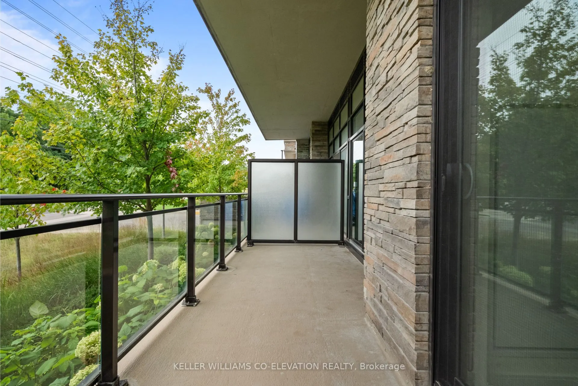 1575 Lakeshore Road W, #G28