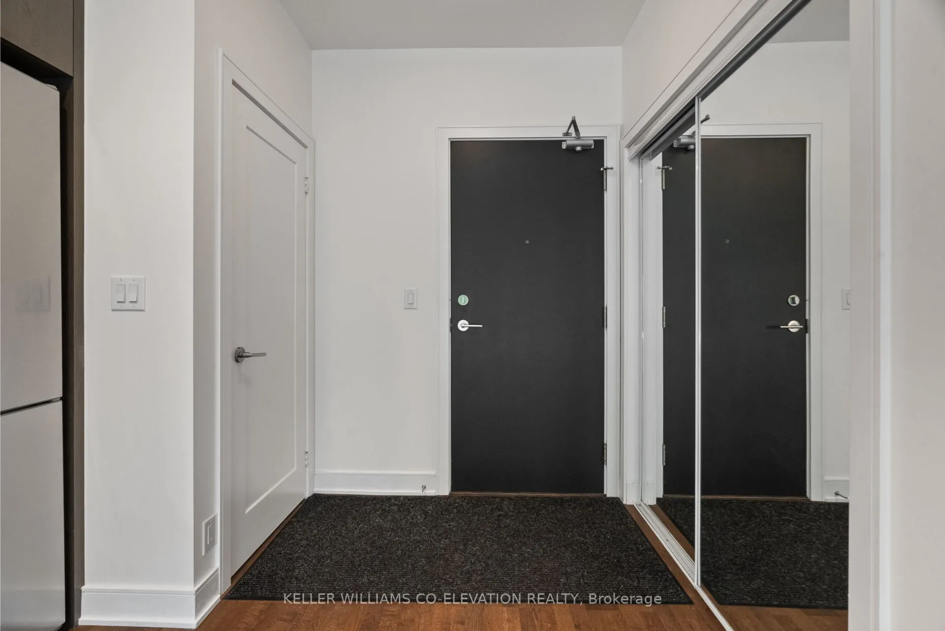 1575 Lakeshore Road W, #G28