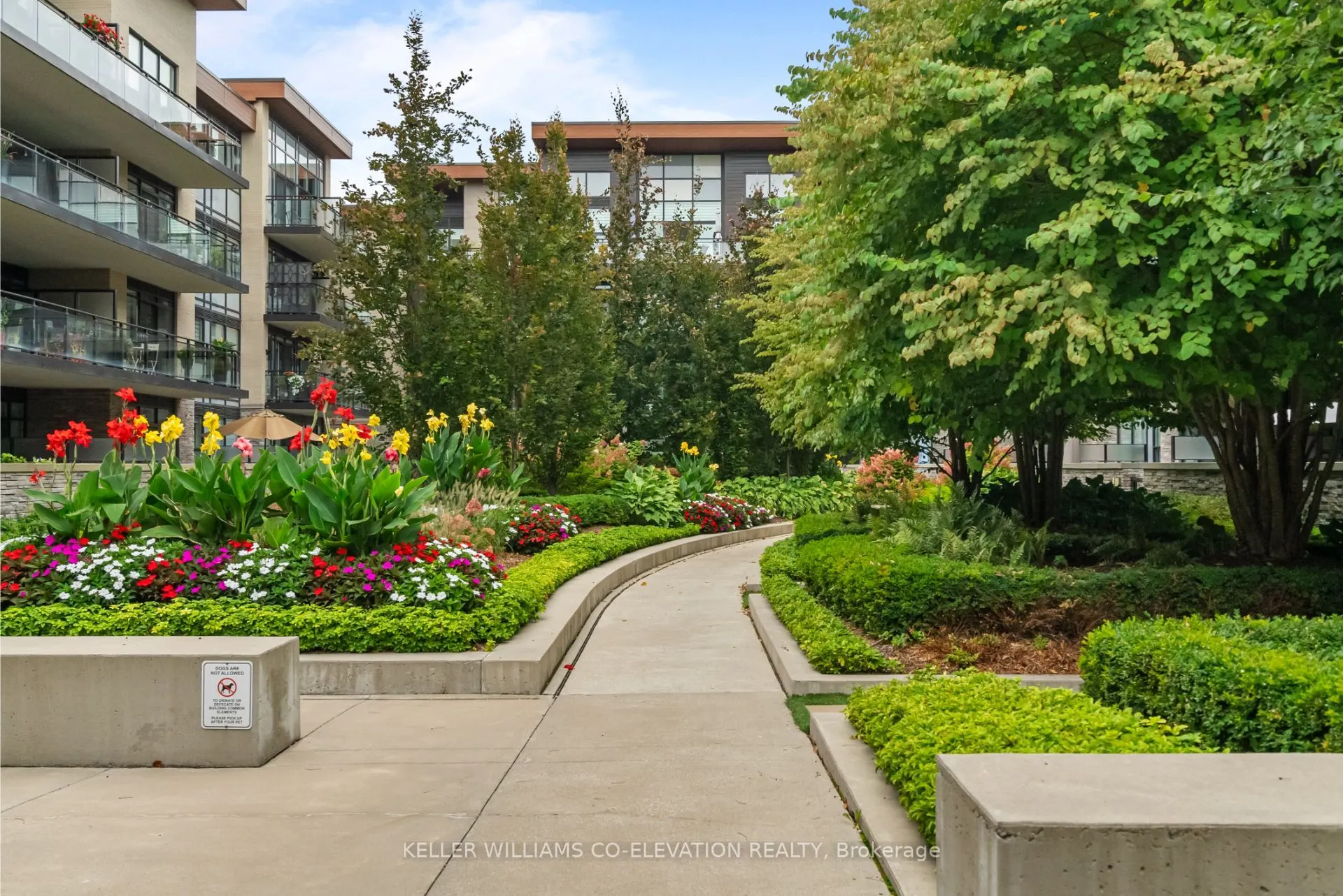 1575 Lakeshore Road W, #G28
