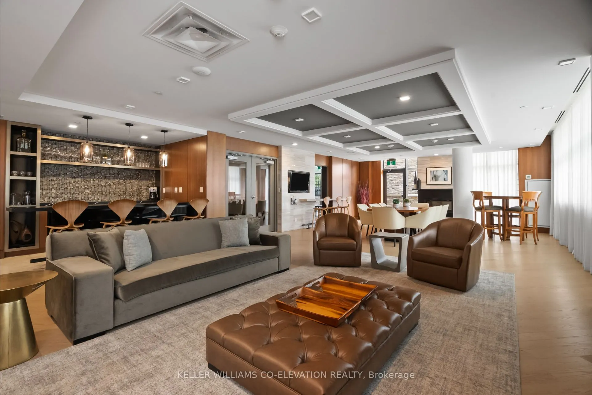 1575 Lakeshore Road W, #G28