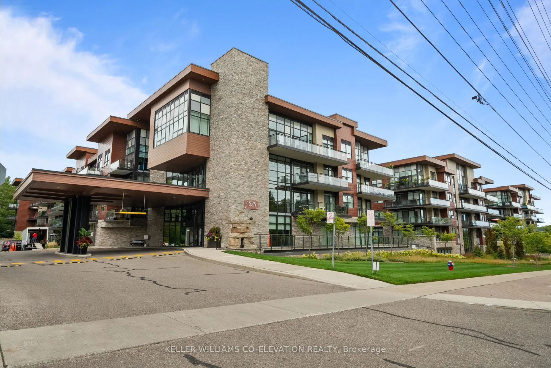 1575 Lakeshore Road W, #G28