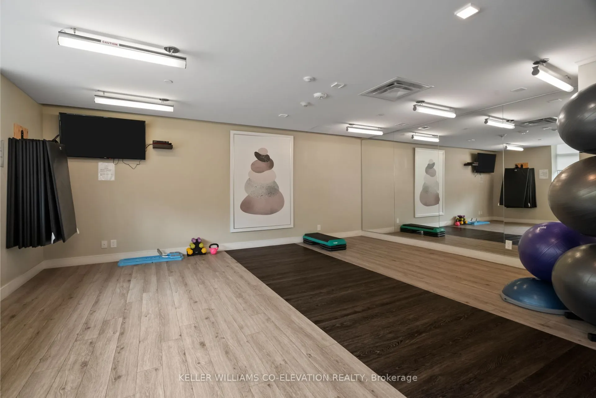 1575 Lakeshore Road W, #G28