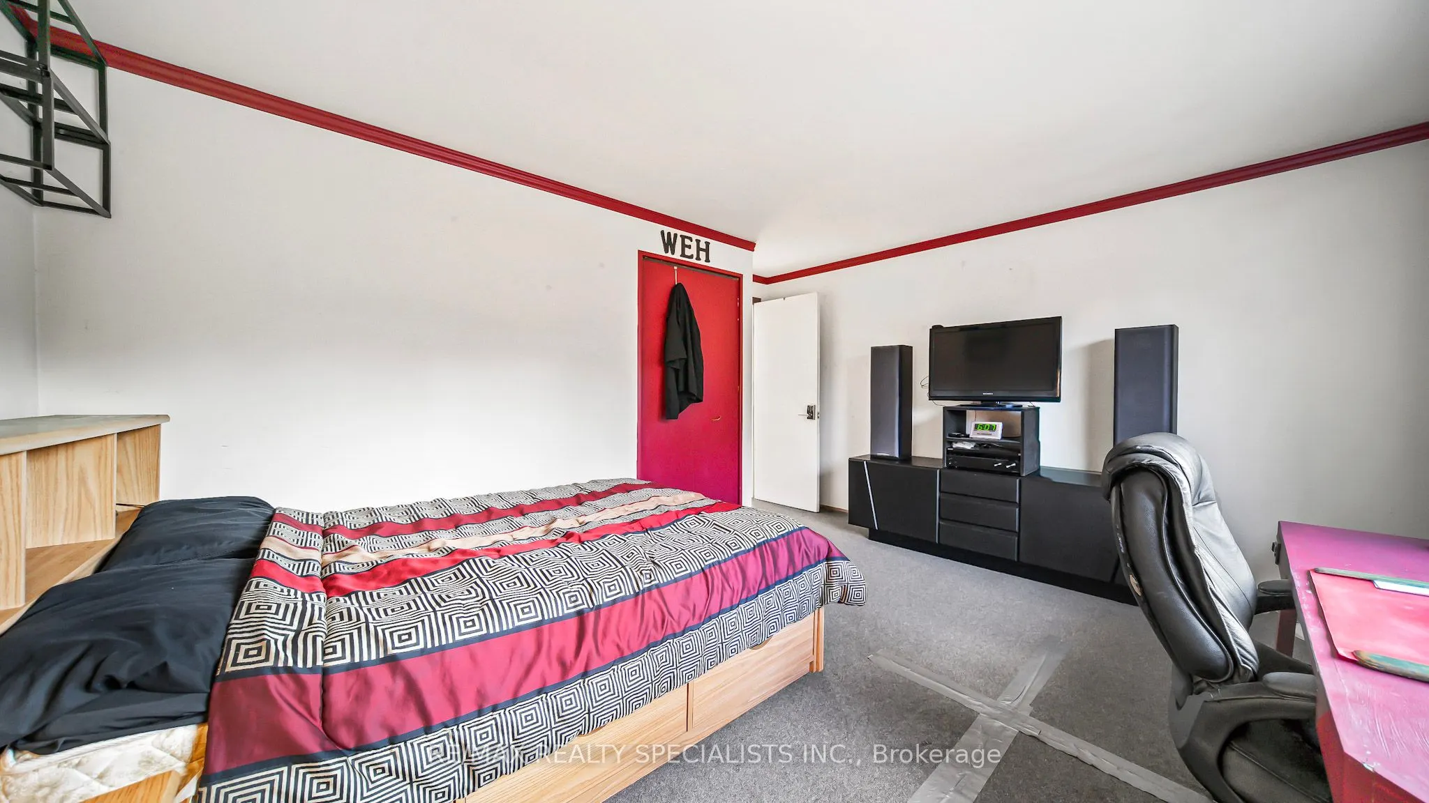 2160 Jenner Court