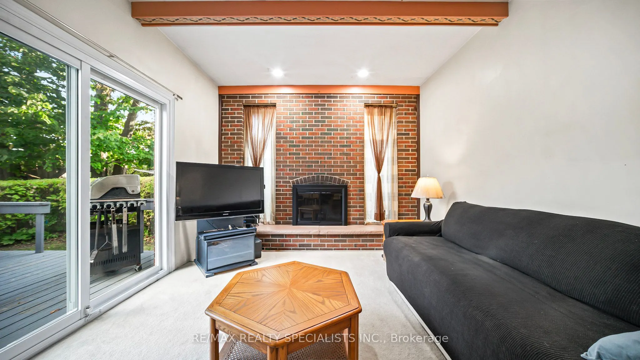 2160 Jenner Court
