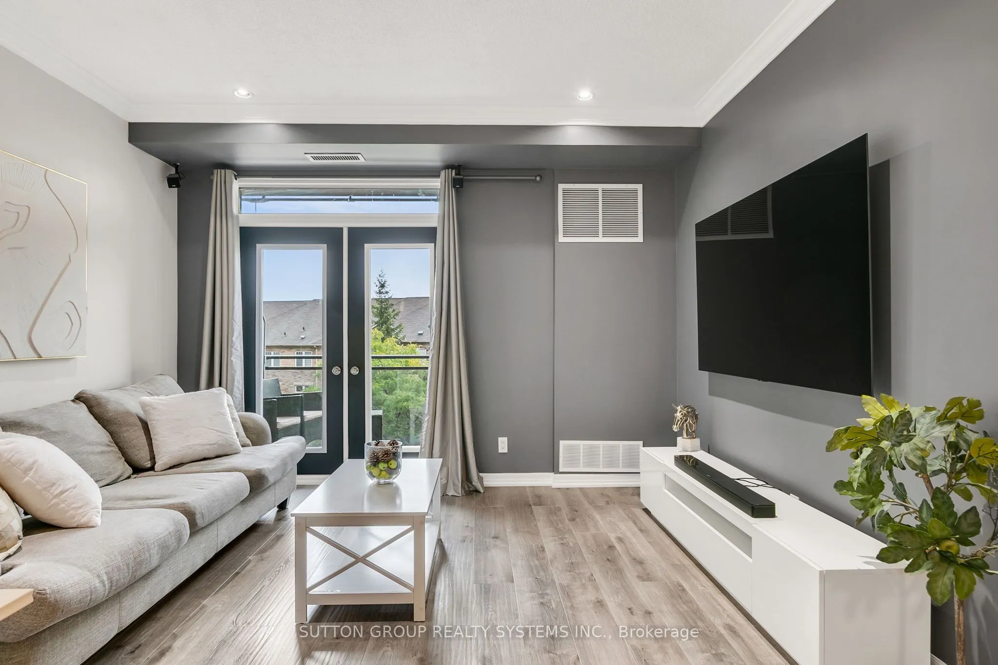 245 Dalesford Road, #303