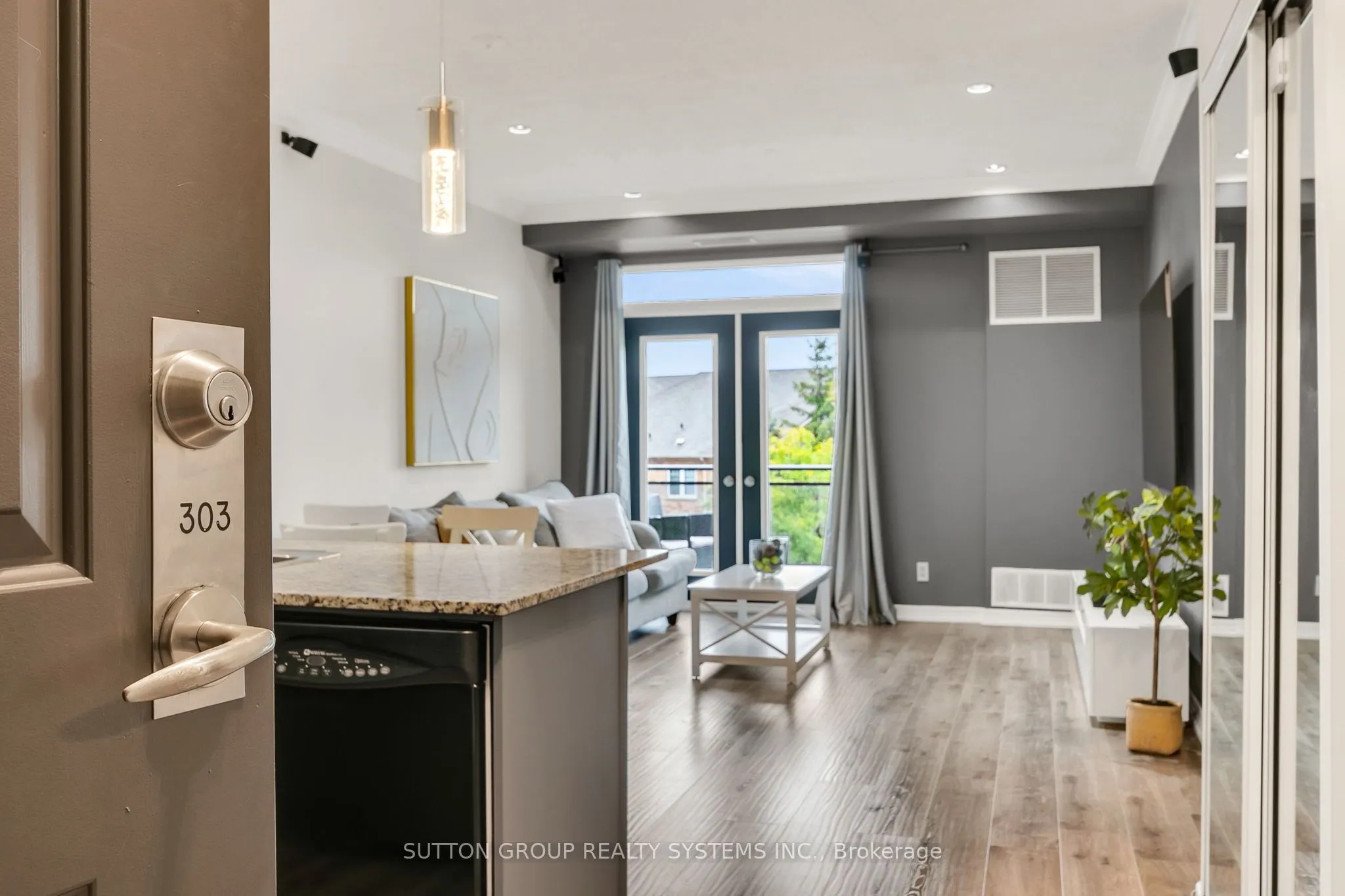 245 Dalesford Road, #303