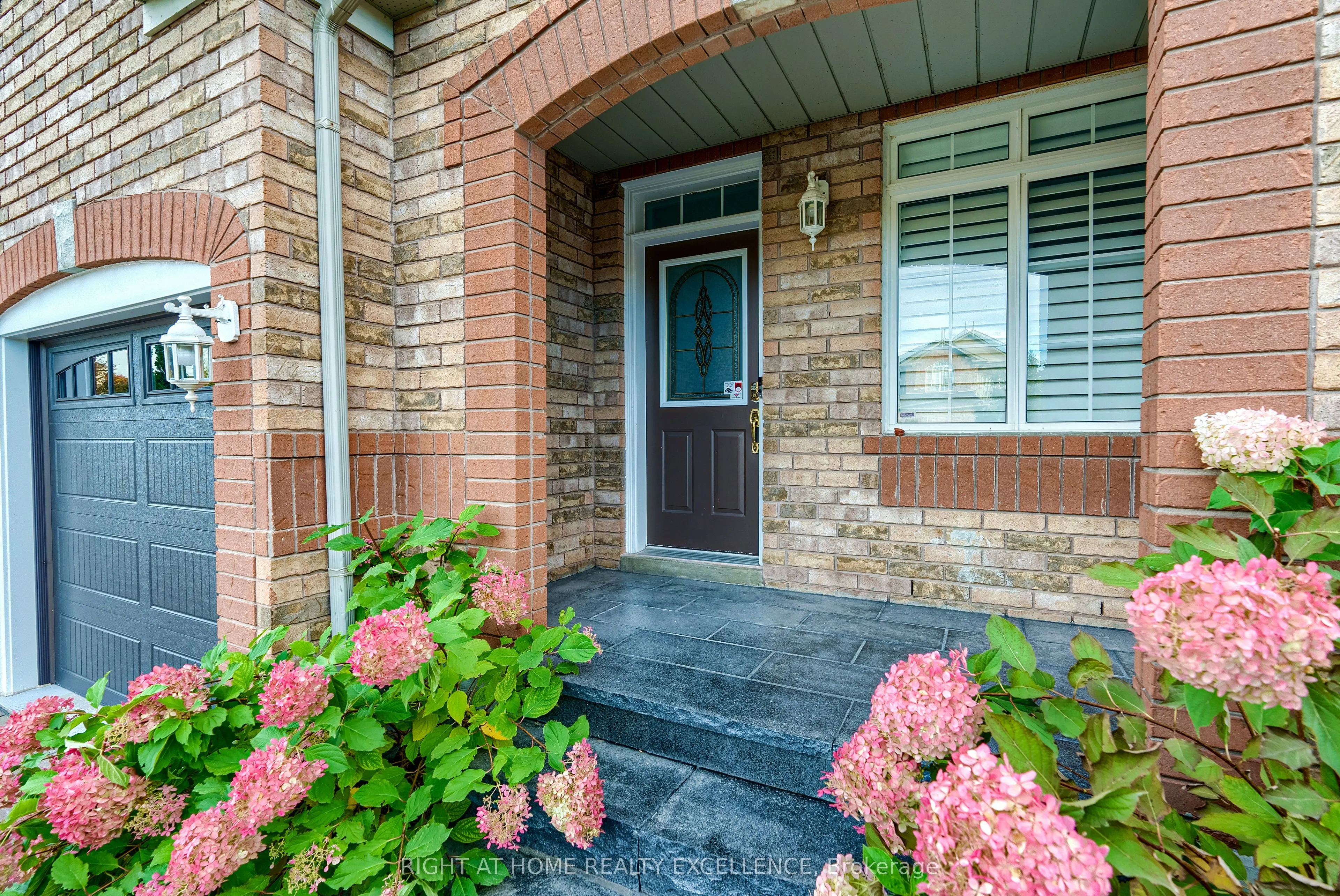 6862 Gooderham Estate Boulevard