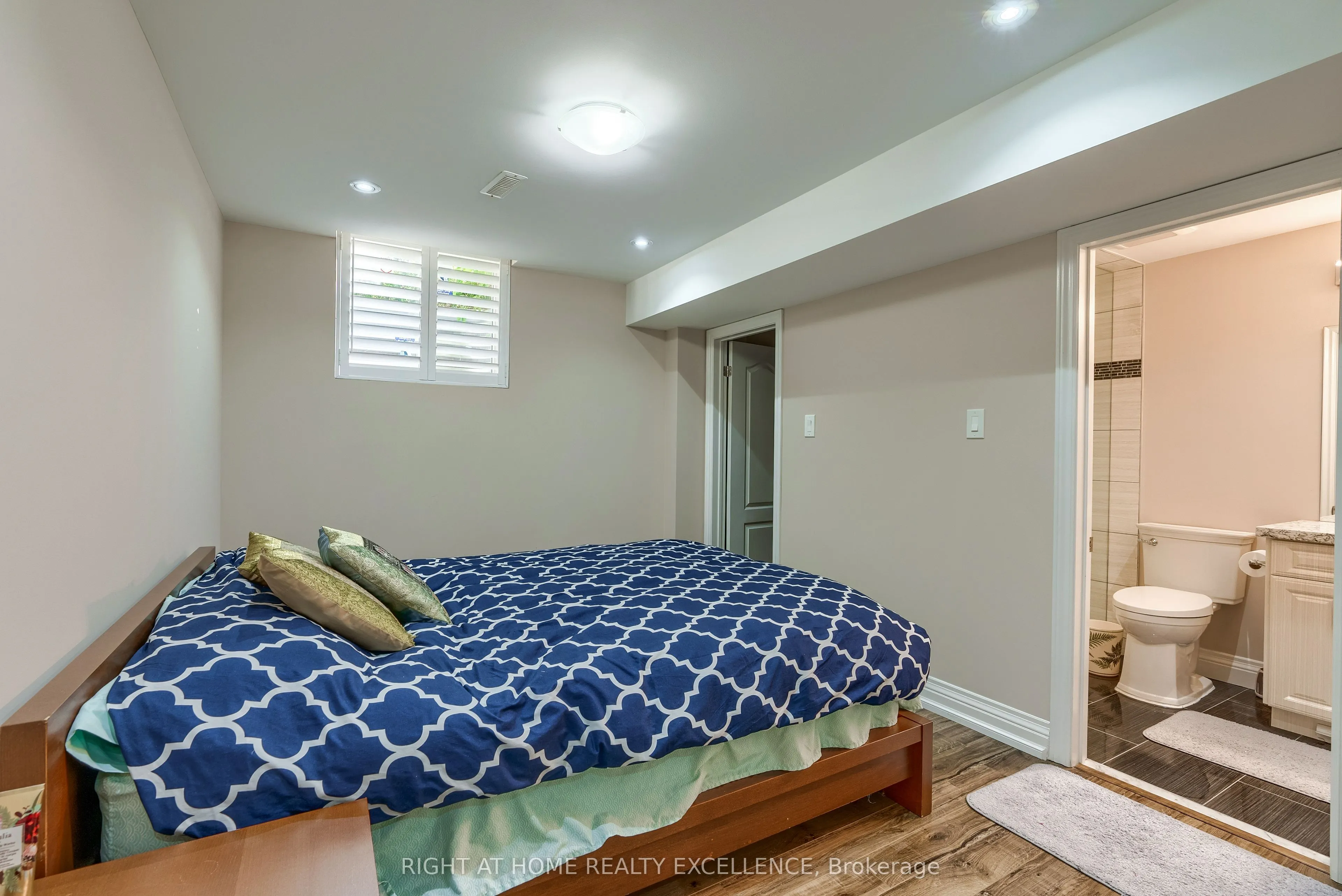 6862 Gooderham Estate Boulevard