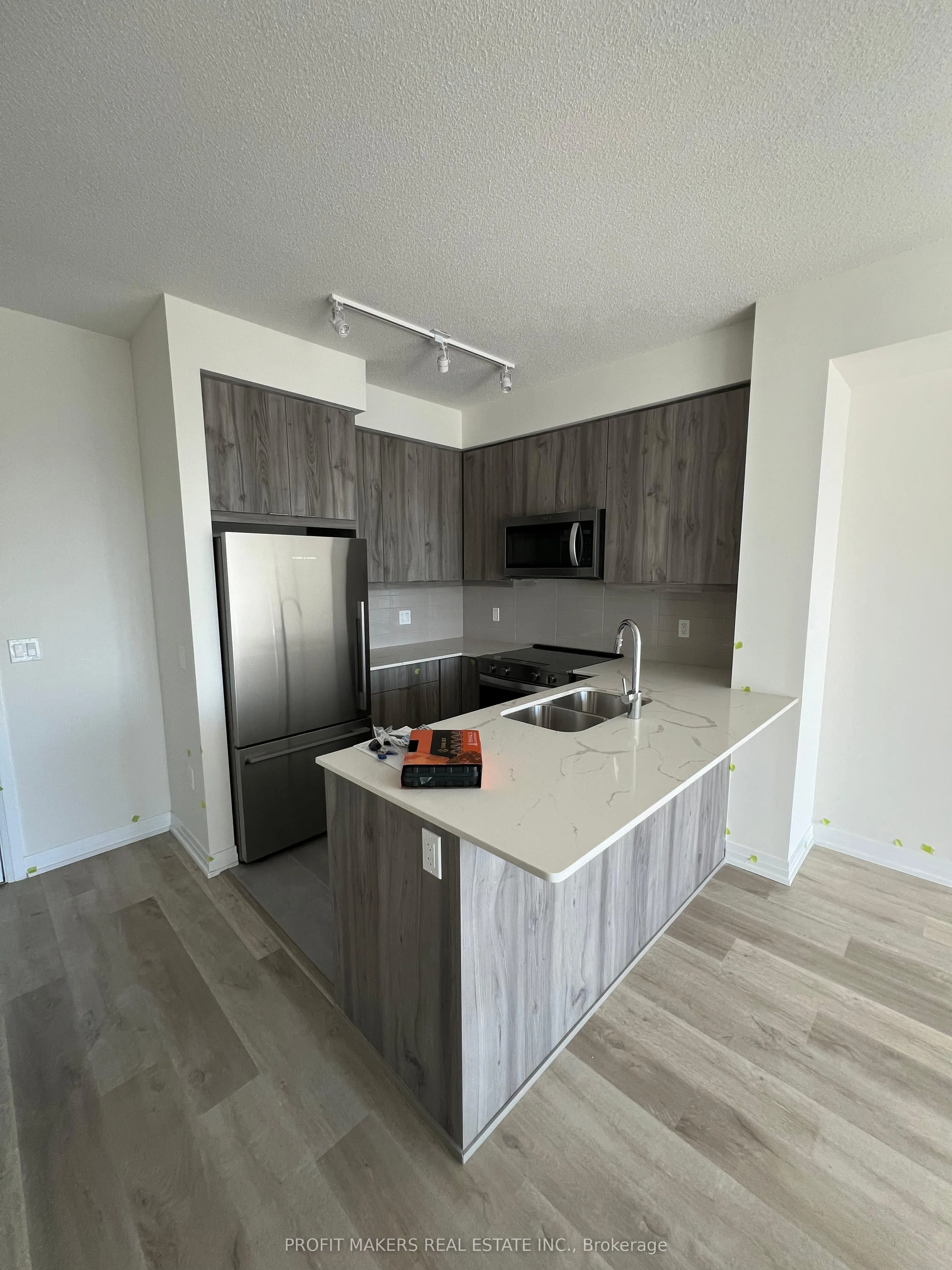 15 Watergarden Drive, #1408