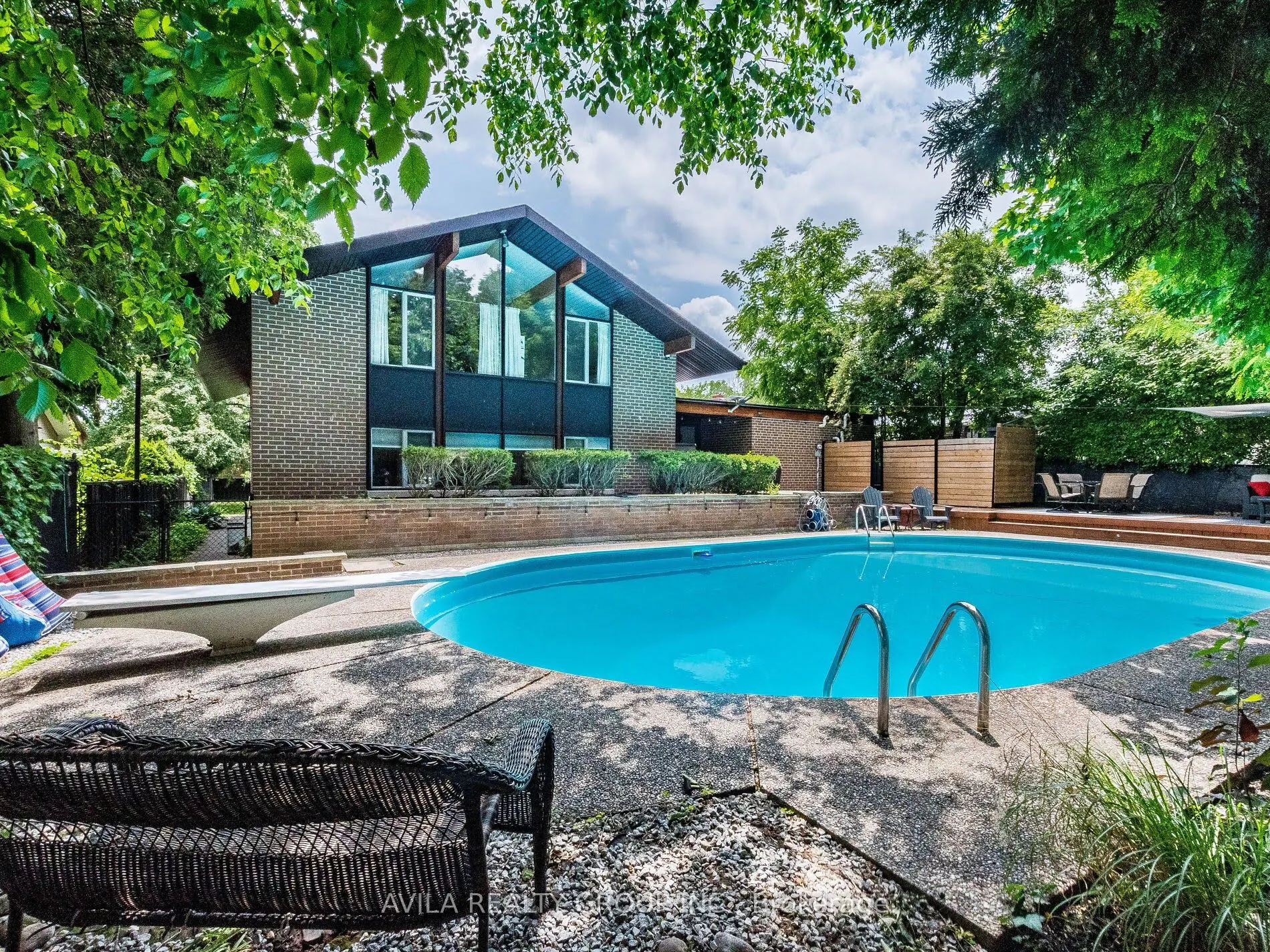 12 Woodbrook Drive