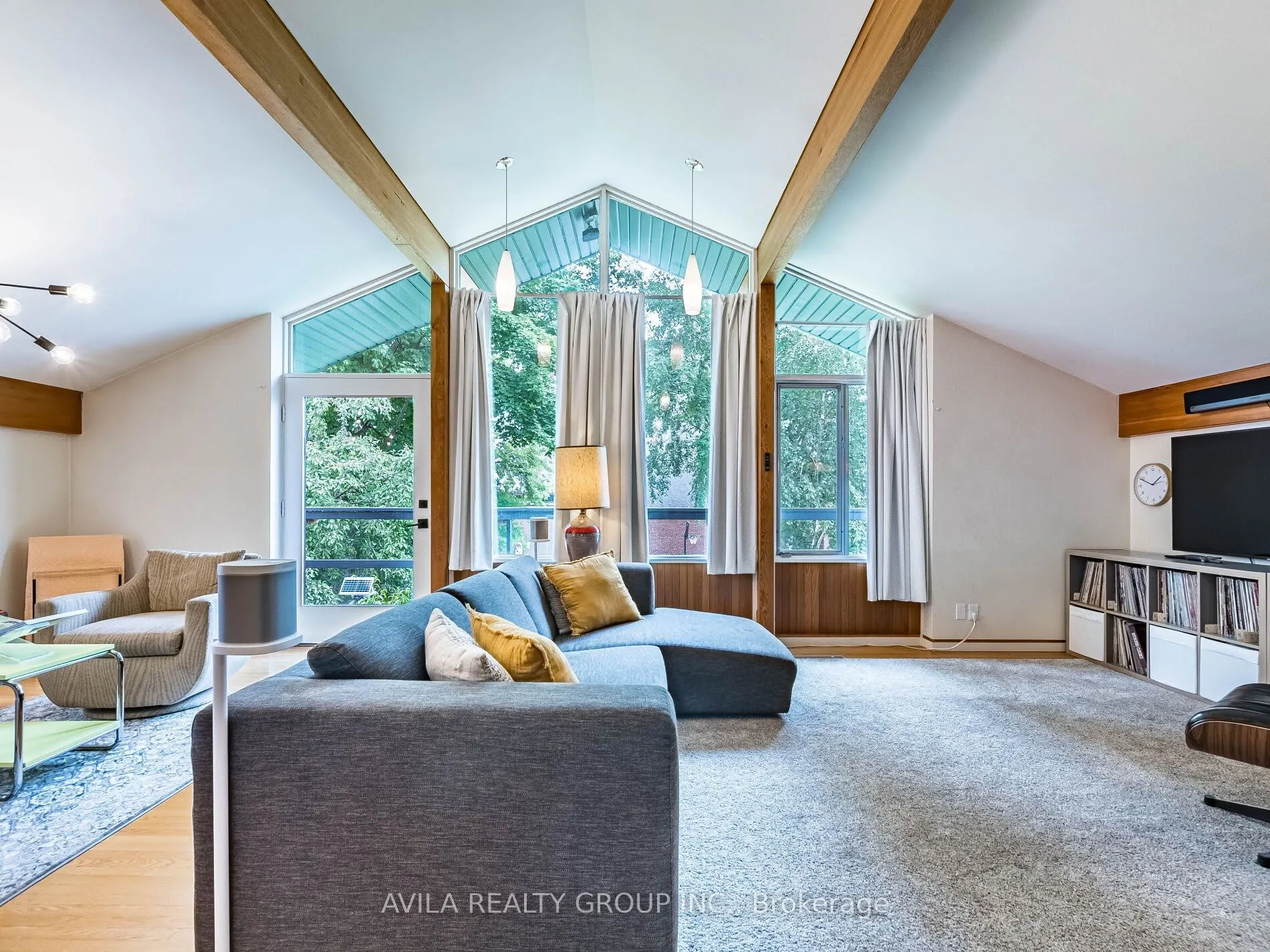 12 Woodbrook Drive