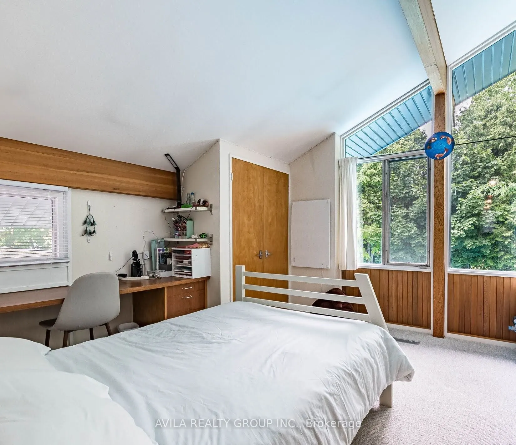 12 Woodbrook Drive