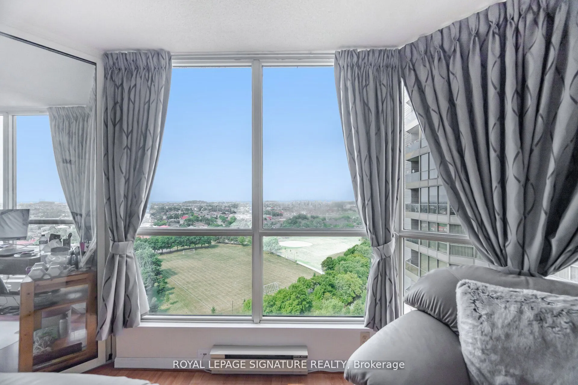 55 Kingsbridge Garden Circle, #1501