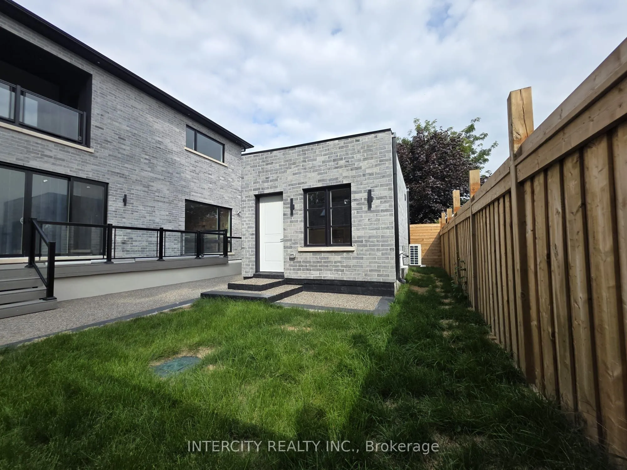247 Alderbrae Avenue, #Garden Suite