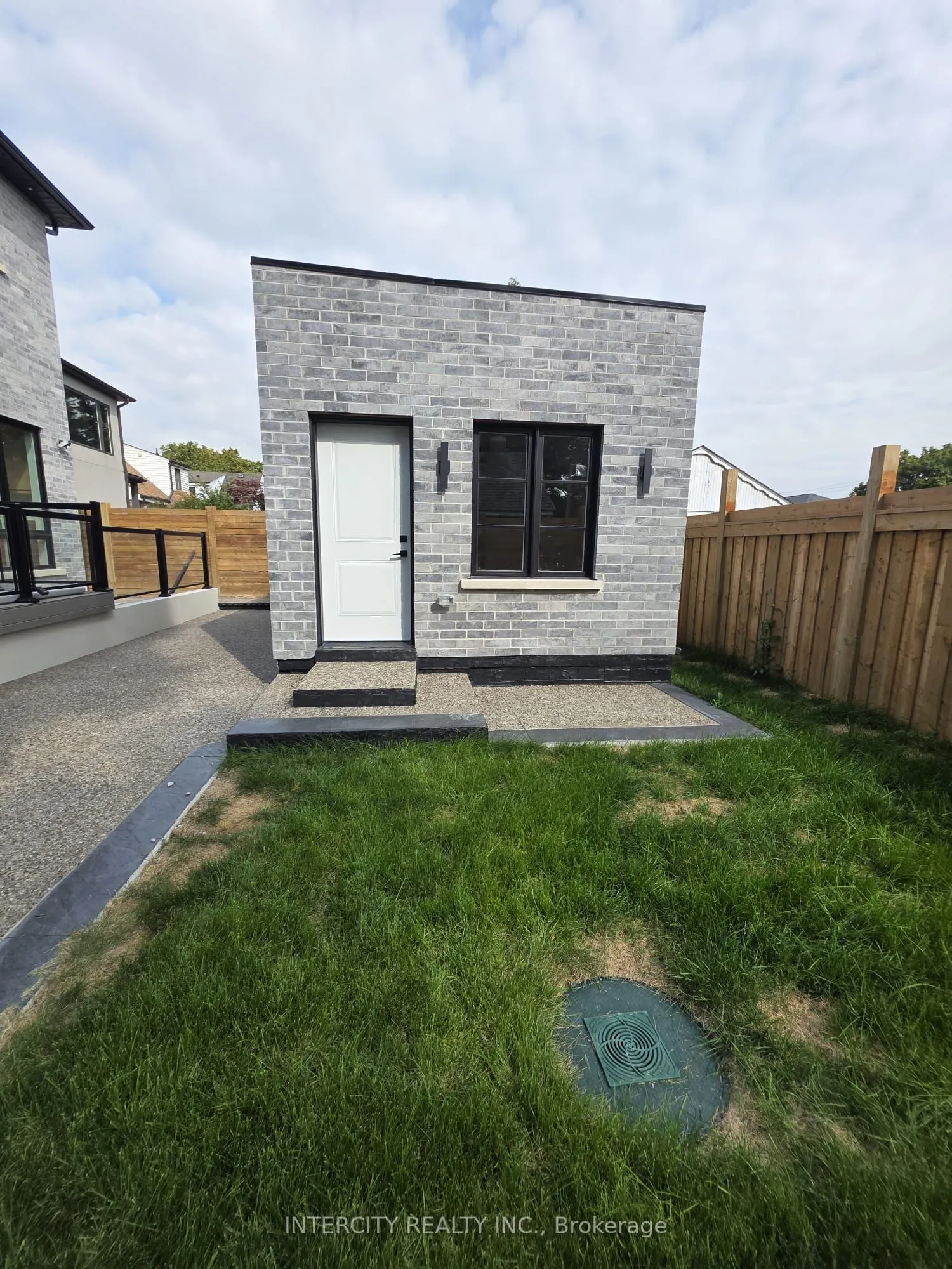 247 Alderbrae Avenue, #Garden Suite