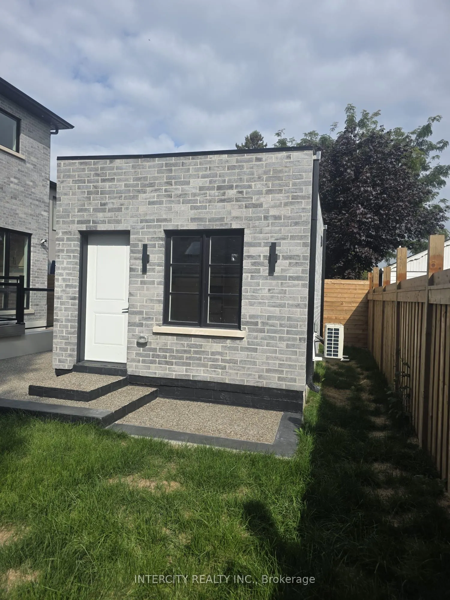 247 Alderbrae Avenue, #Garden Suite