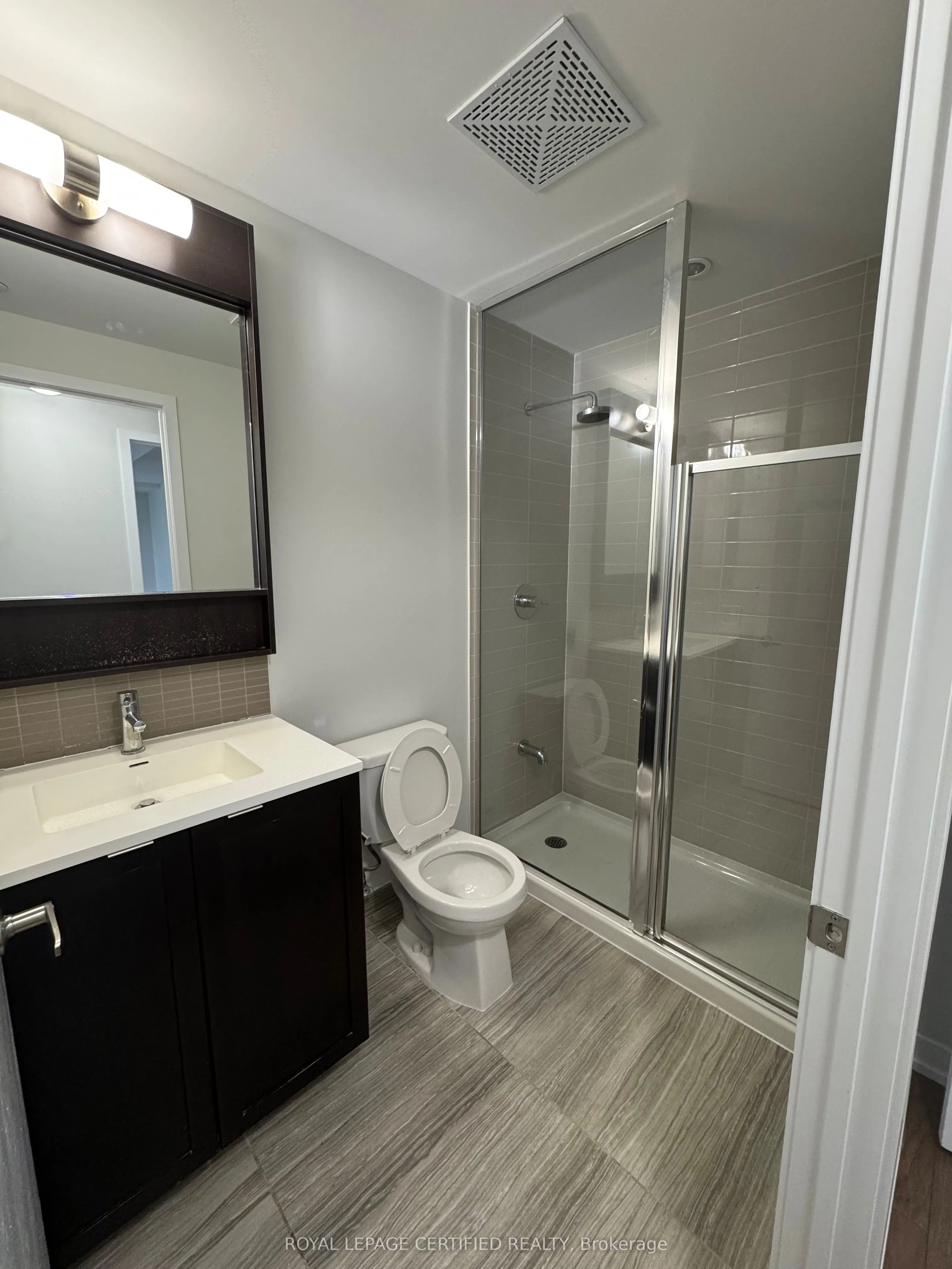 2560 Eglinton Avenue, #11