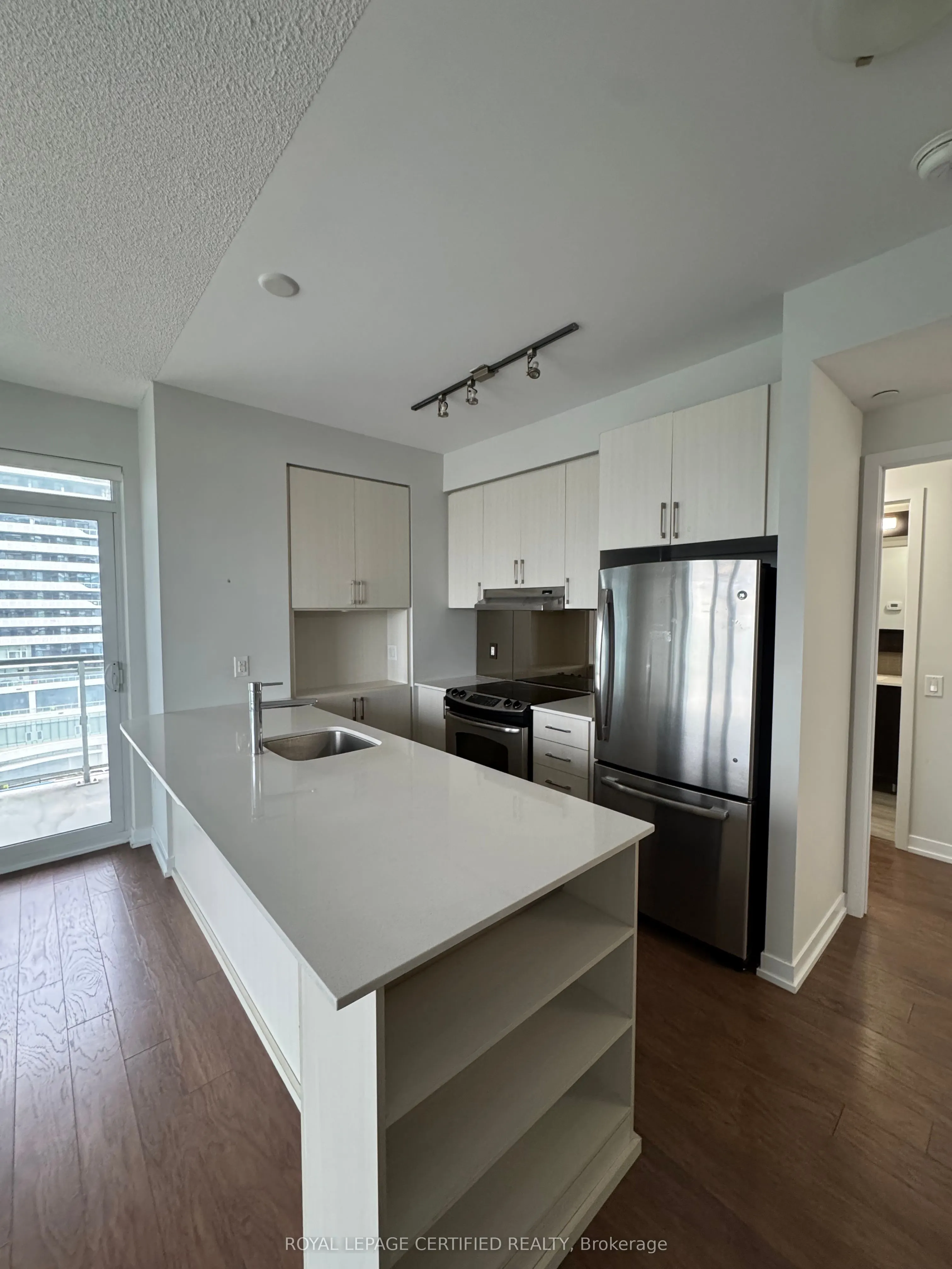 2560 Eglinton Avenue, #11