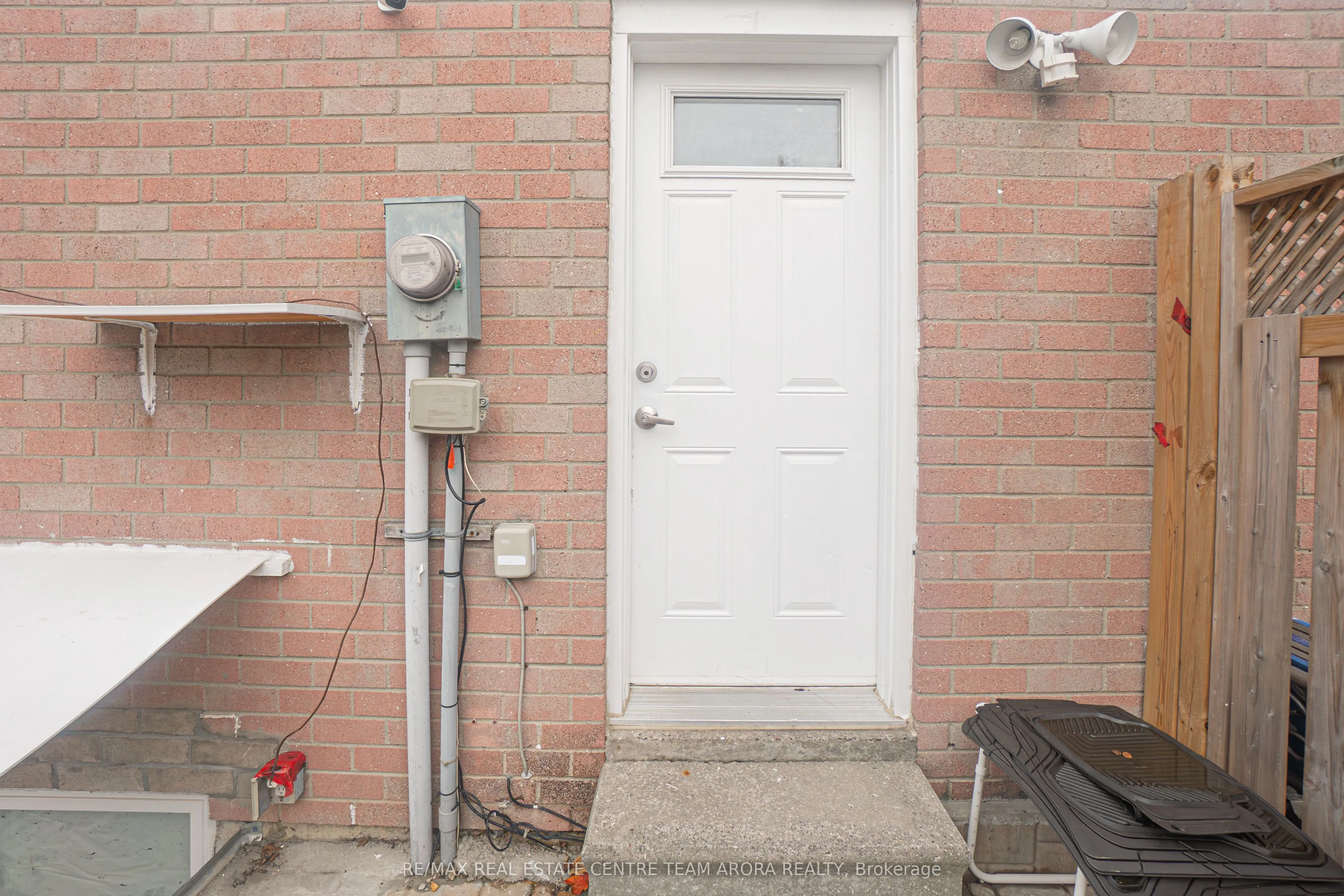 21 Juniper Crescent