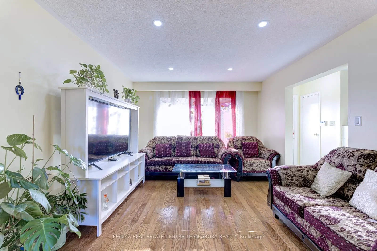 21 Juniper Crescent