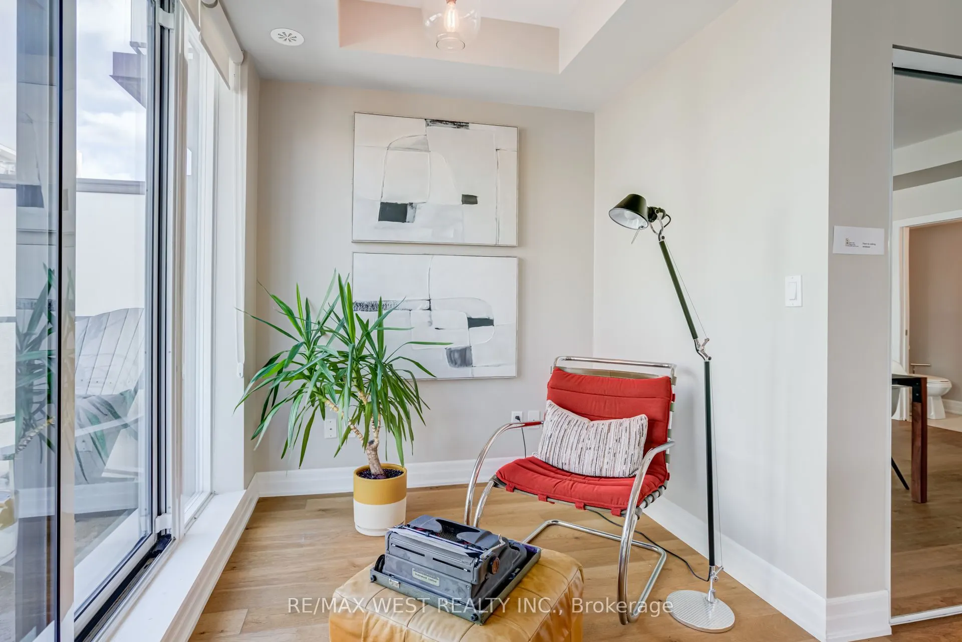 15 Sousa Mendes Street, #103