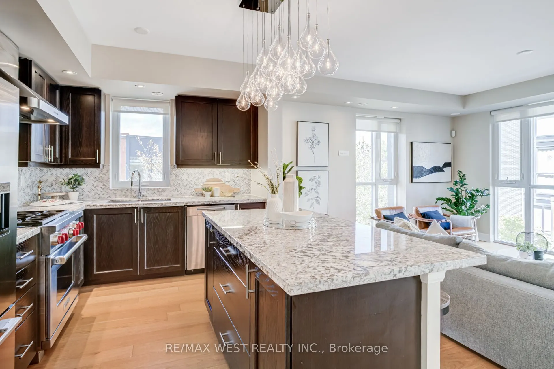 15 Sousa Mendes Street, #103