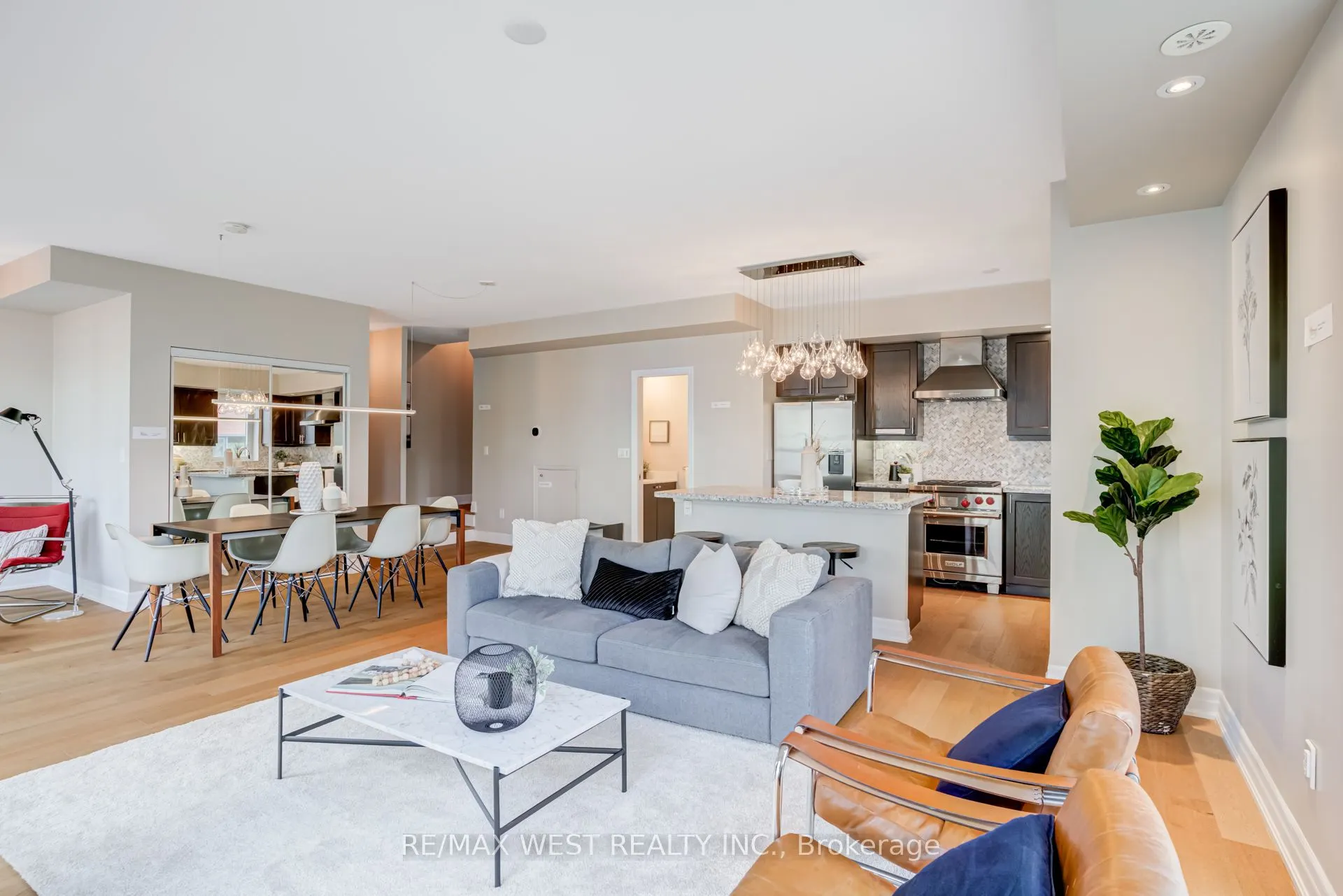 15 Sousa Mendes Street, #103