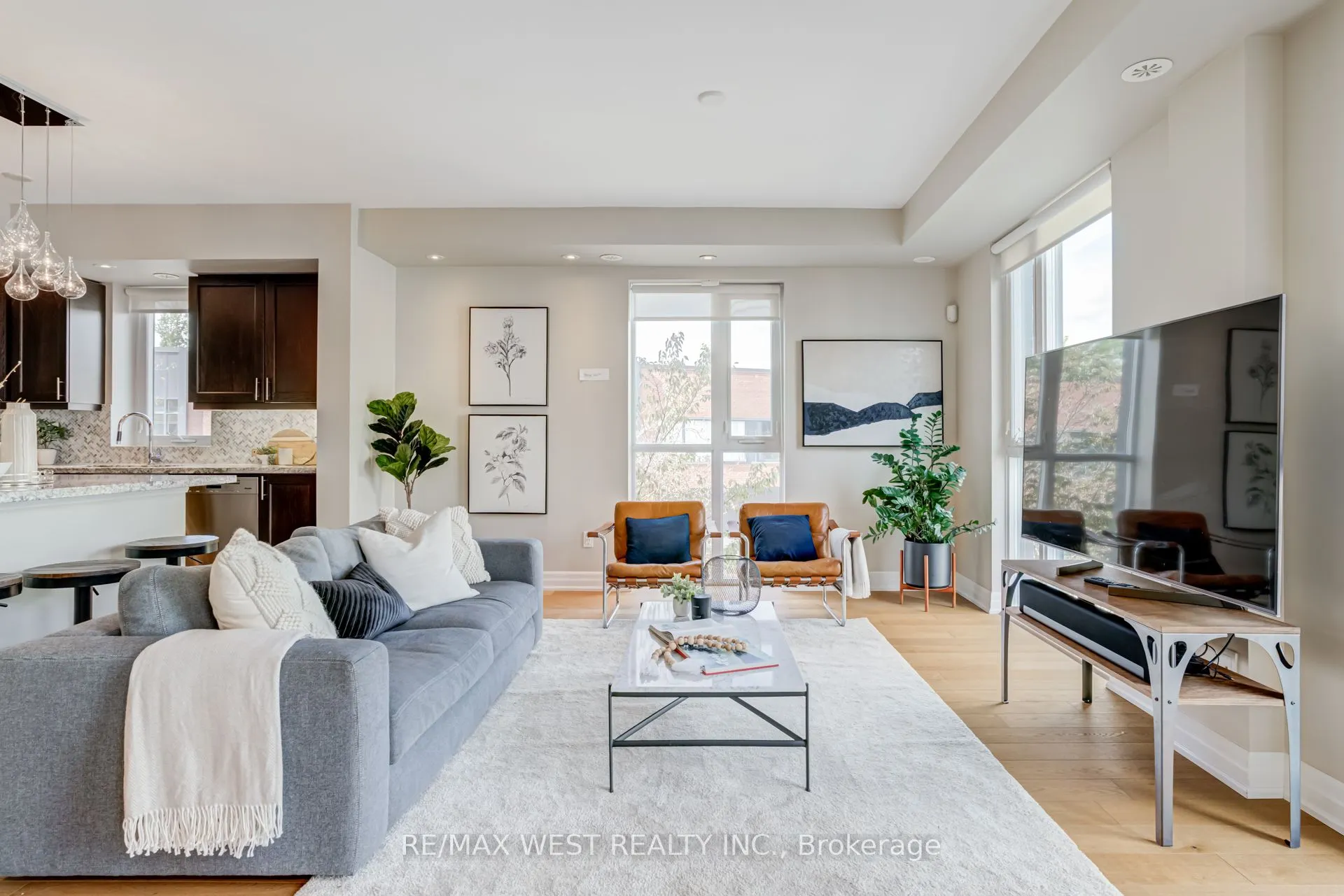15 Sousa Mendes Street, #103
