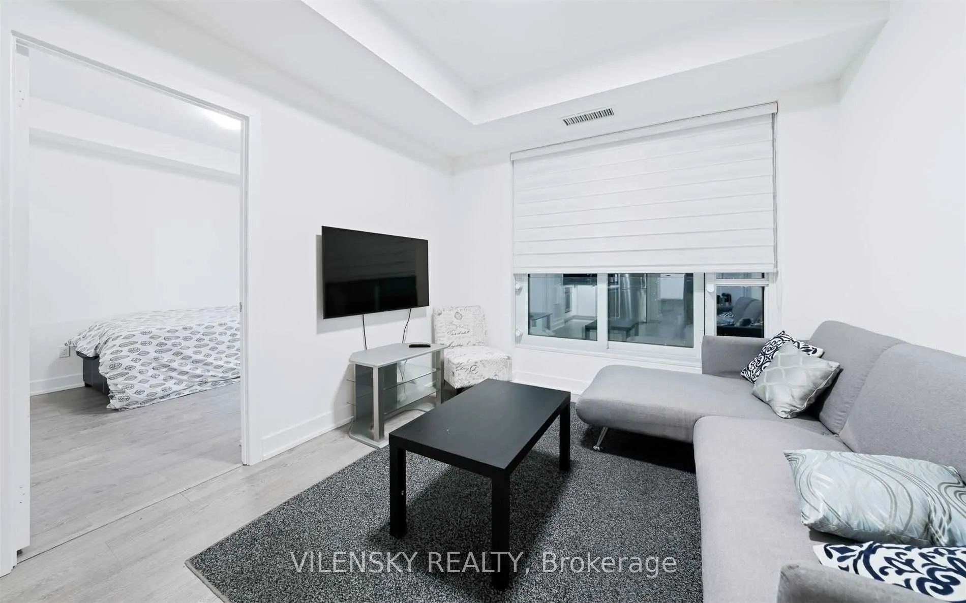 7 Mabelle Avenue, #3207