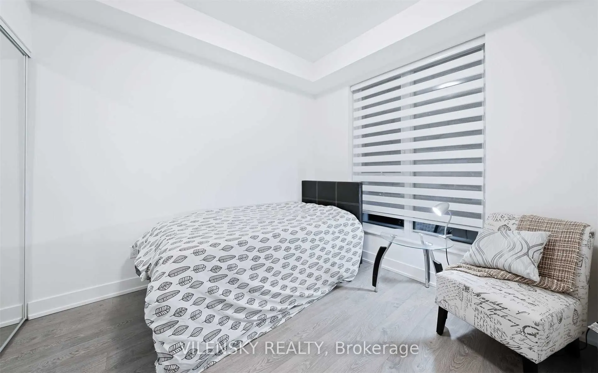 7 Mabelle Avenue, #3207